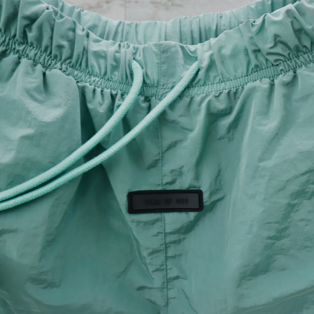 Fear of God ESSENTIALS SS24 Wrinkled Metal Nylon Shorts Quick-Dry Swim Trunks 3 i1716362838 138 2