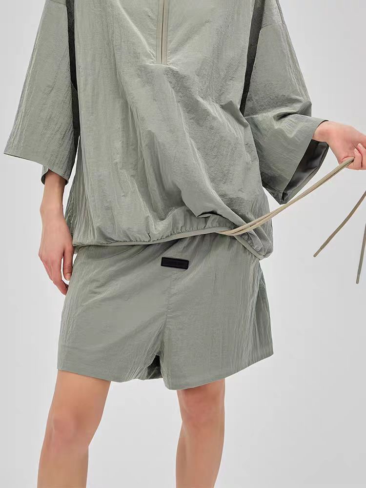 FOG Essentials SS24 High Street Wrinkled Metal Nylon Shorts 4 i1716364654 9864 0