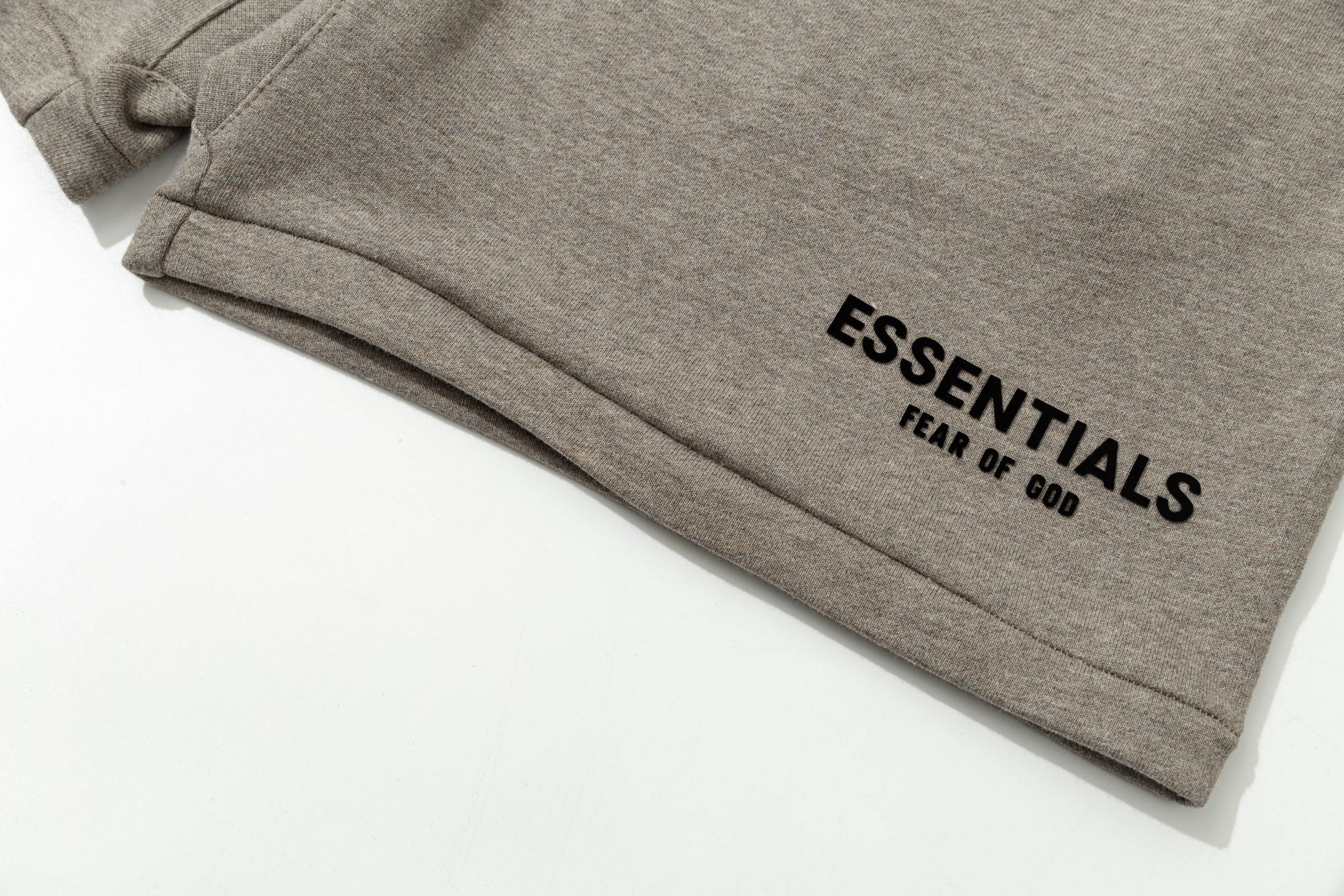 ESSENTIALS Fear of God Men's Black Fleece Shorts - Casual & Comfortable 6 i1739865334893 7117 0 6