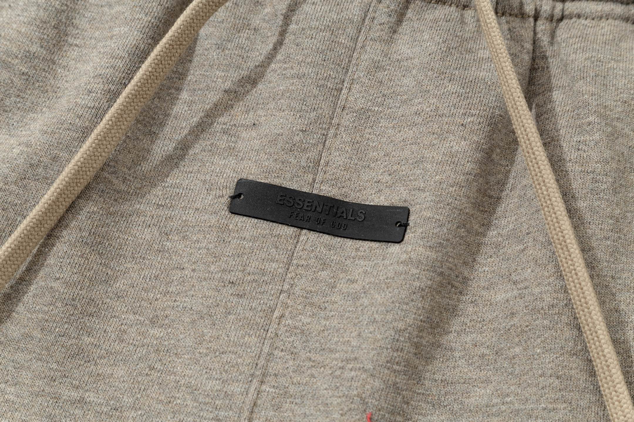 ESSENTIALS Fear of God Men's Black Fleece Shorts - Casual & Comfortable 7 i1739865334976 1995 0 7