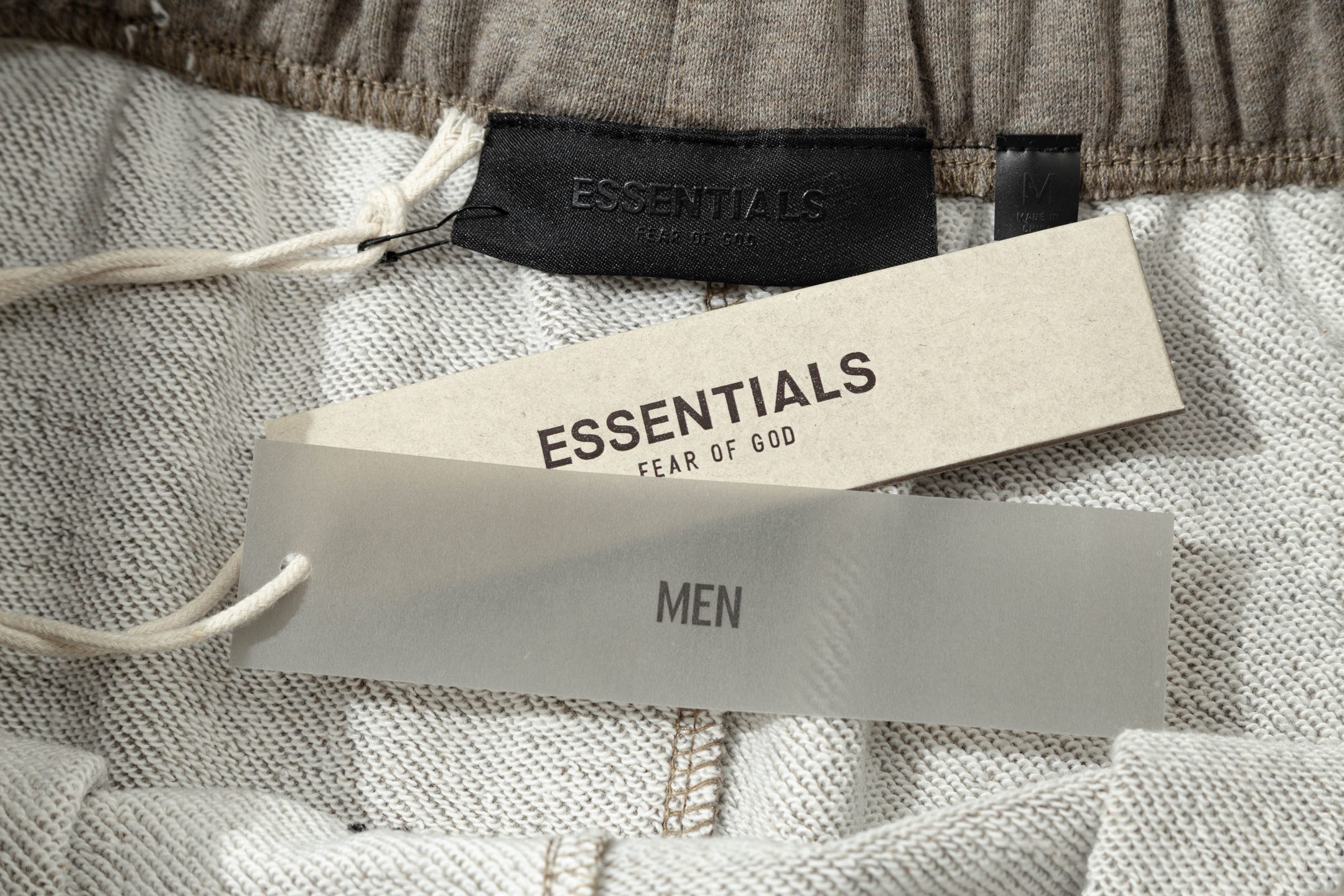ESSENTIALS Fear of God Men's Black Fleece Shorts - Casual & Comfortable 8 i1739865334979 246 0 8