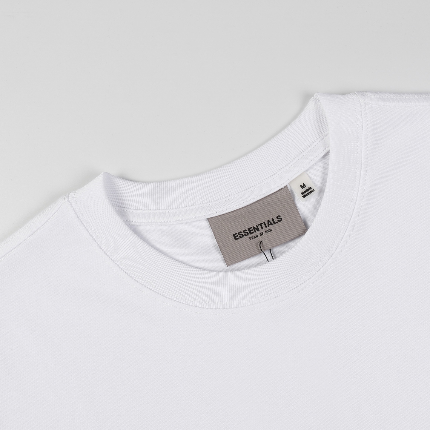 Essentials Los Angeles Crew Neck T-Shirt - Stylish, Comfortable, and Versatile 3 i1739940937098 3827 0 8