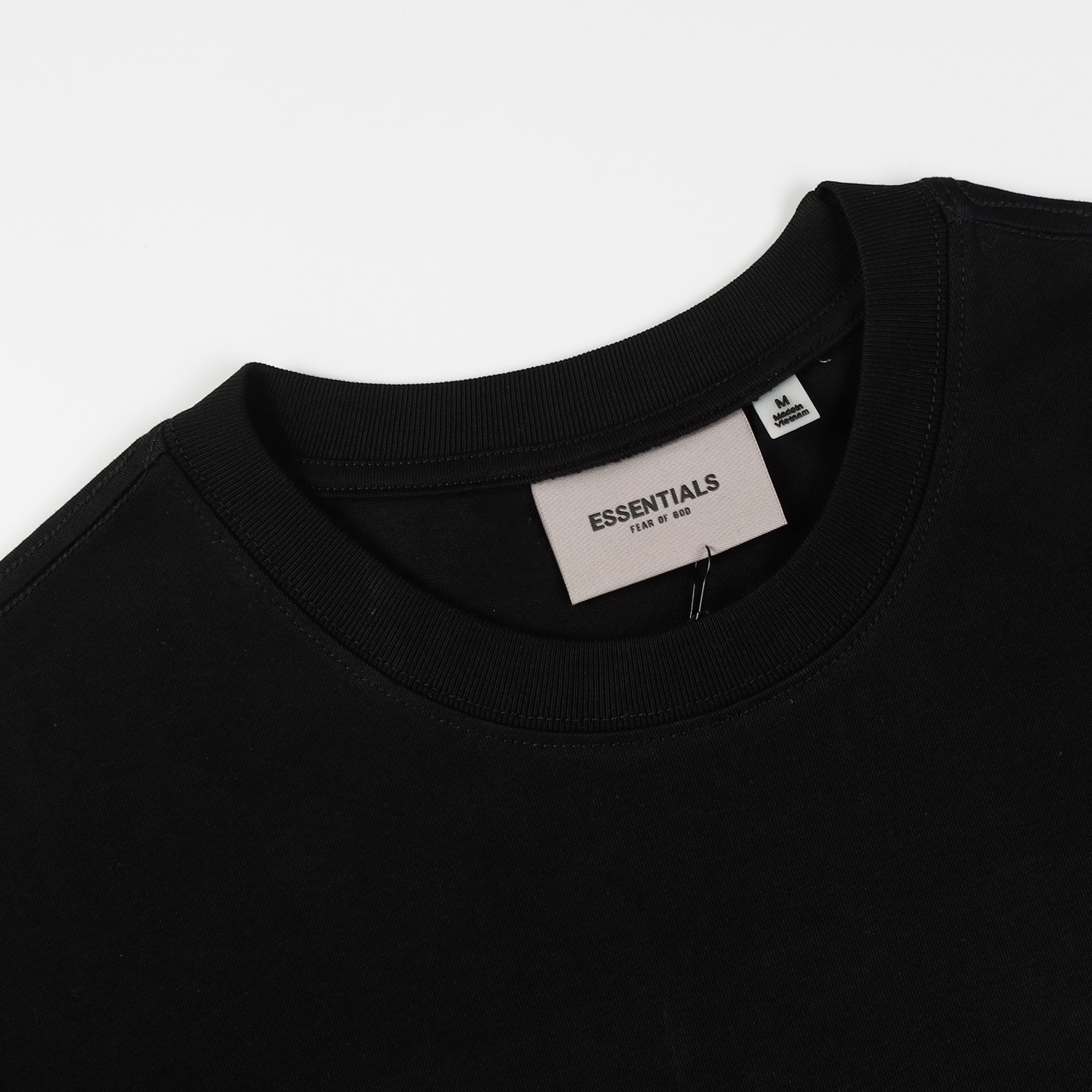 Fear of God Essentials Crew Neck T-shirt - Stylish and Comfortable 3 i1739940975416 5105 0 2