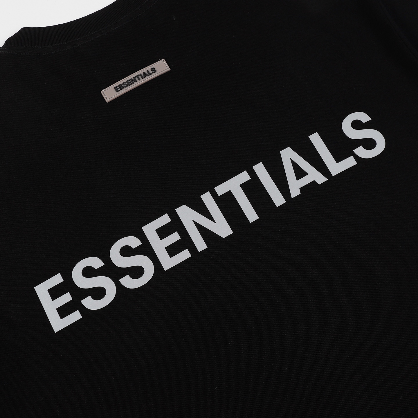 Fear of God Essentials Crew Neck T-shirt - Stylish and Comfortable 4 i1739941298256 88 0 2