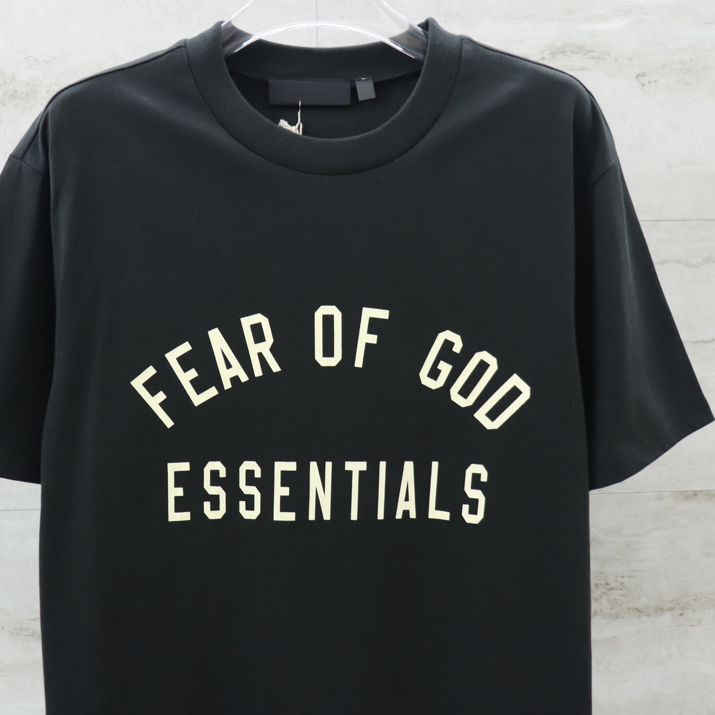 Fear of God Essentials Crew Neck T-Shirt - Classic Comfort, Modern Style 4 i1740653804322 9903 0 0