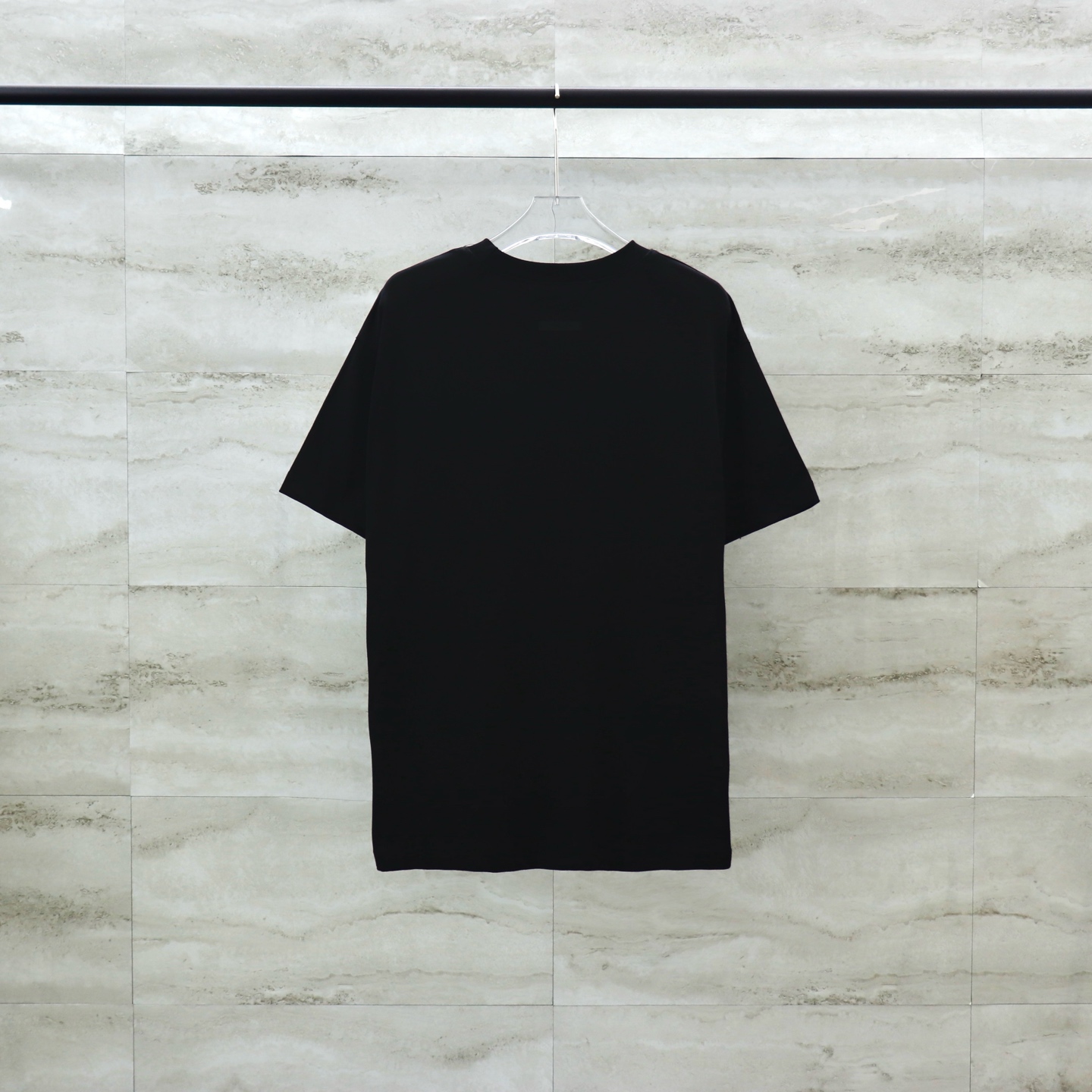 Fear of God Essentials Crew Neck T-Shirt | Soft Cotton Tee for Men - S to XL 2 i1743145425010 189 0 2