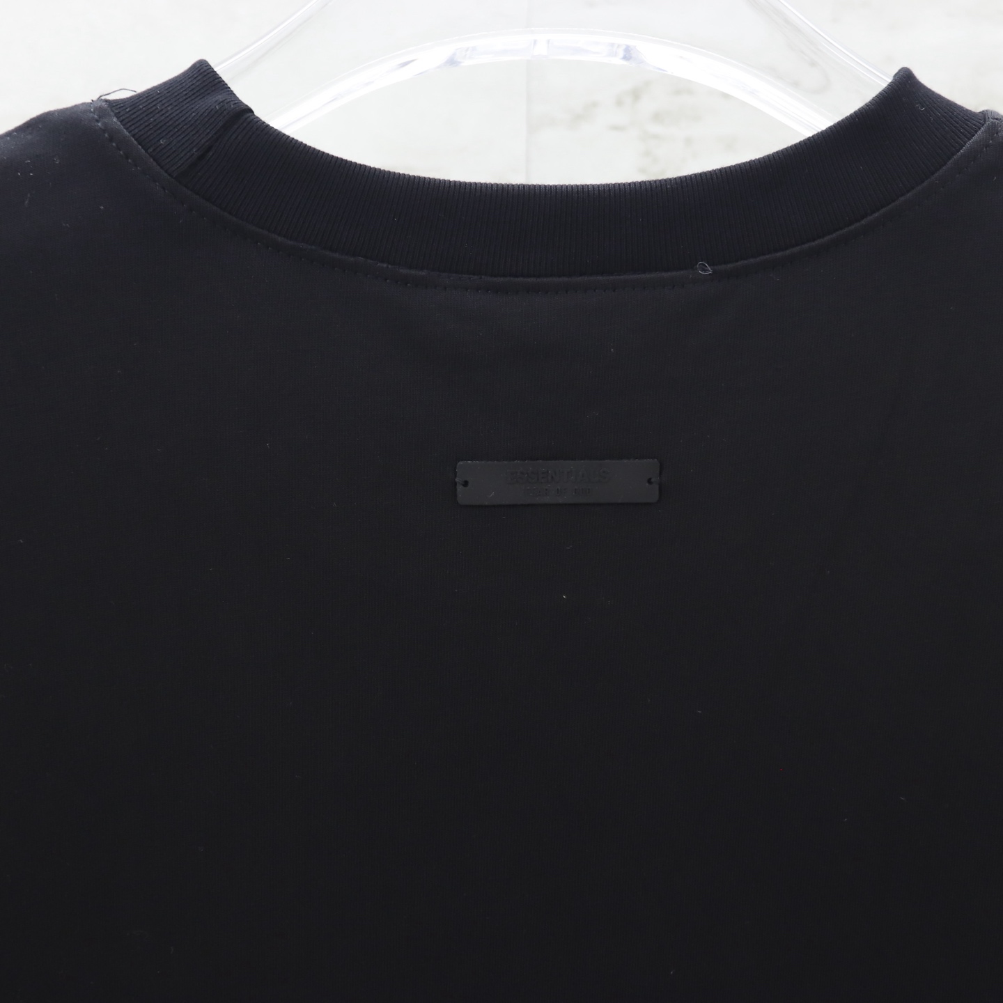 Fear of God Essentials Crew Neck T-Shirt | Short Sleeve Tee for Men 8 i1743147772196 2140 0 5
