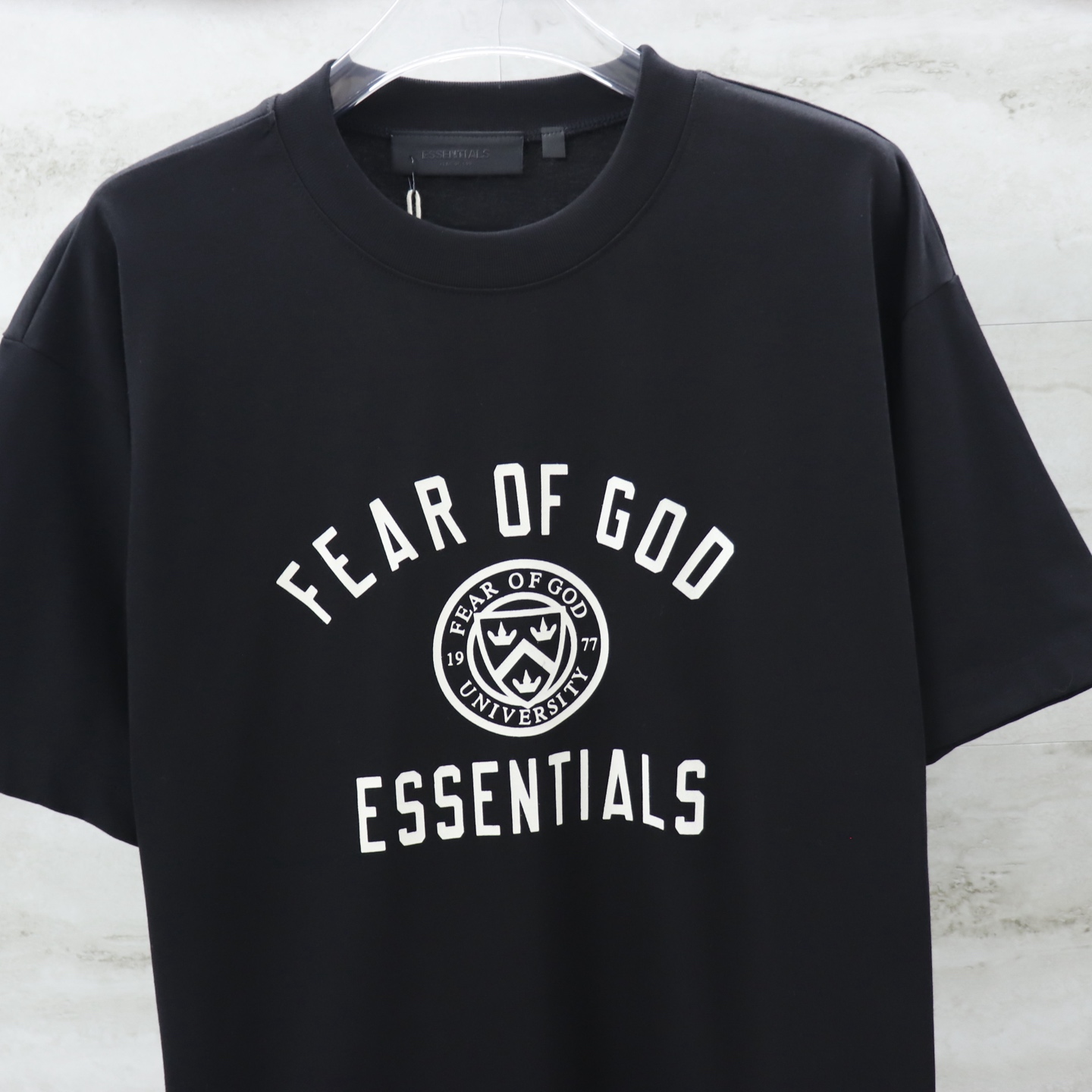 Fear of God Essentials Crew Neck T-Shirt | Short Sleeve Tee for Men 4 i1743147772196 6511 0 3