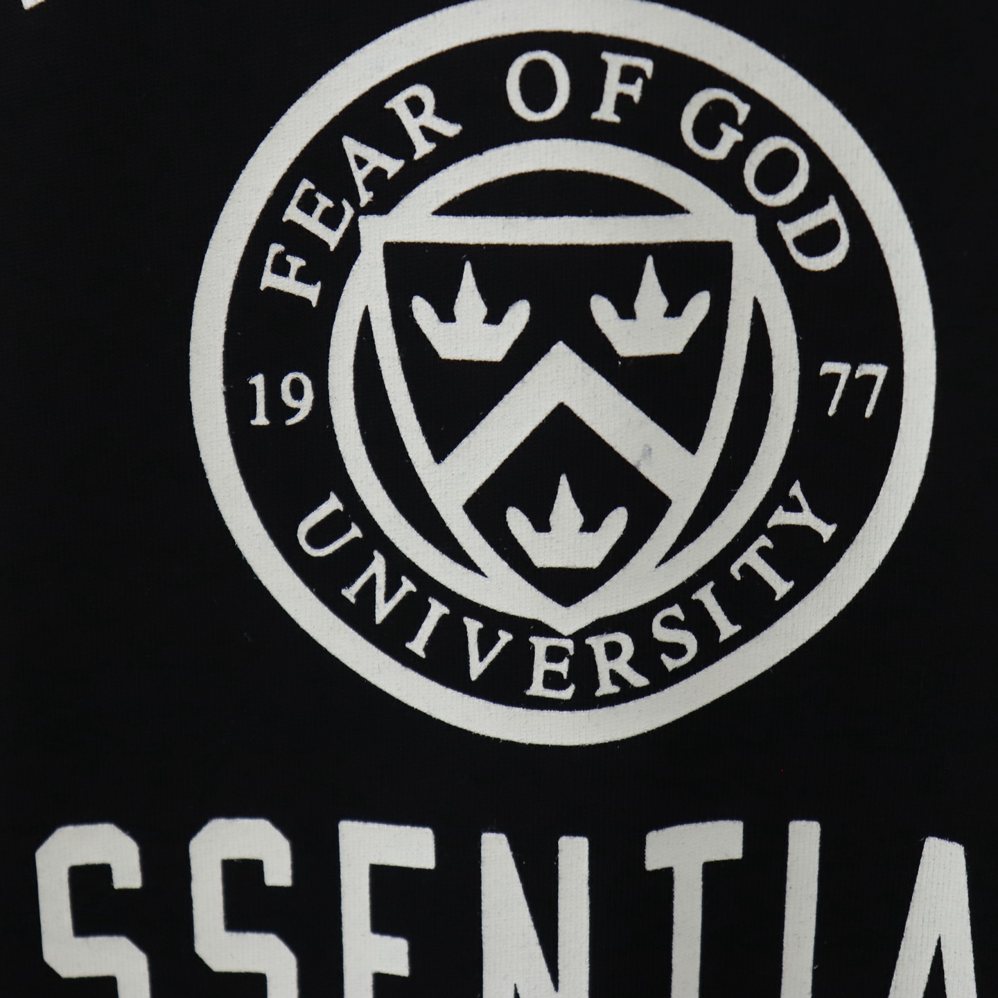Fear of God Essentials Crew Neck T-Shirt | Short Sleeve Tee for Men 5 i1743147772210 7695 0 1