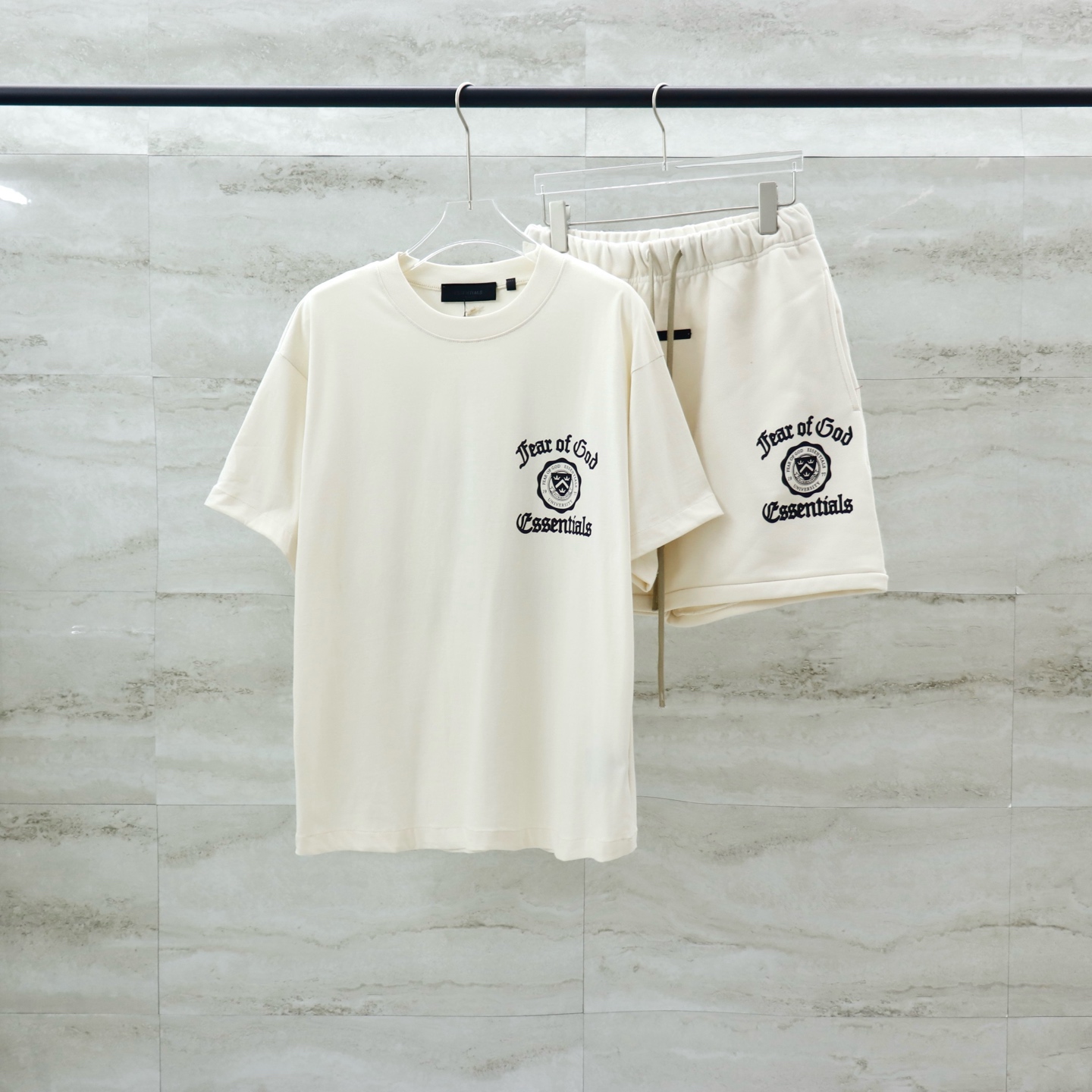 Fear of God Essentials Matching Set – T-Shirt and Shorts - Beige, Size S-XL 1 i1743152020394 3109 0 7