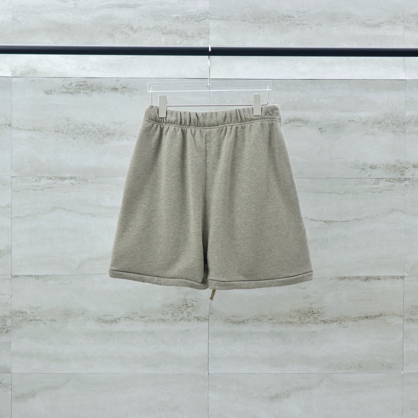 Fear of God Essentials Fleece Shorts - Stylish & Comfortable 2 i1743406811876 5621 0 7