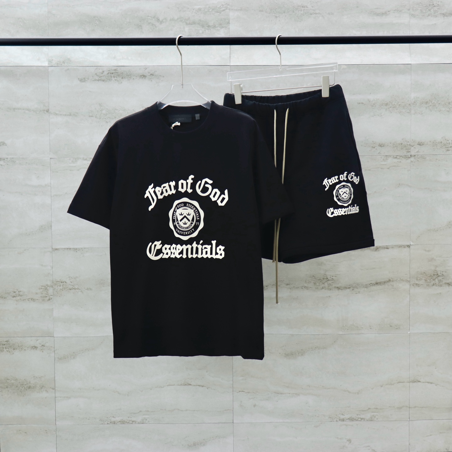 Fear of God Essentials Crew Neck T-Shirt - Premium Cotton Tee 9 i1743407417761 6147 0 0