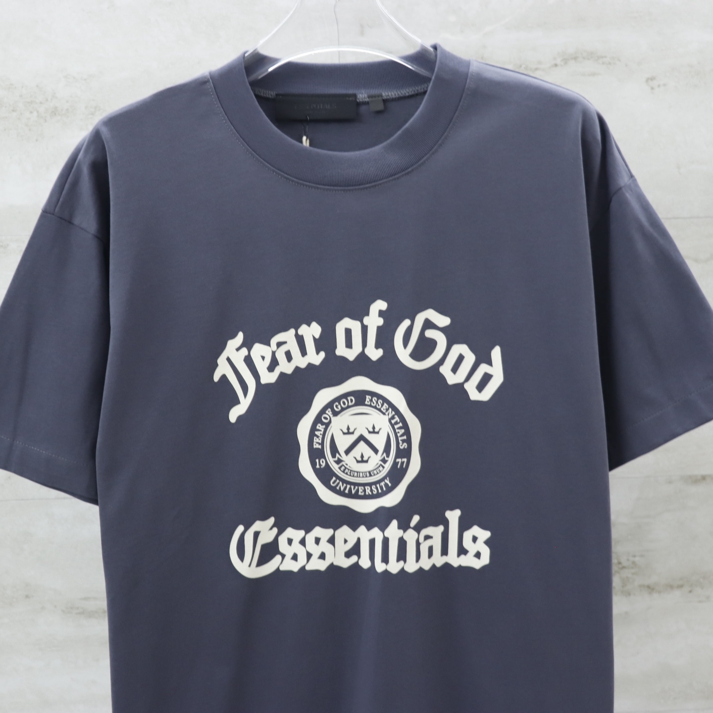 Fear Of God Essentials Crew Neck T-Shirt | Short Sleeve Tee for Men and Women 3 i1743411390269 5930 0 2