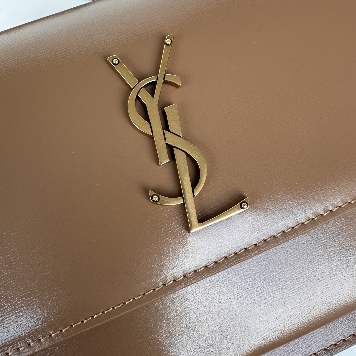 Yves Saint Laurent Sunset 22cm Bag, Brown Leather with Gold-Tone Hardware 6 i1745218777835 343 0 5
