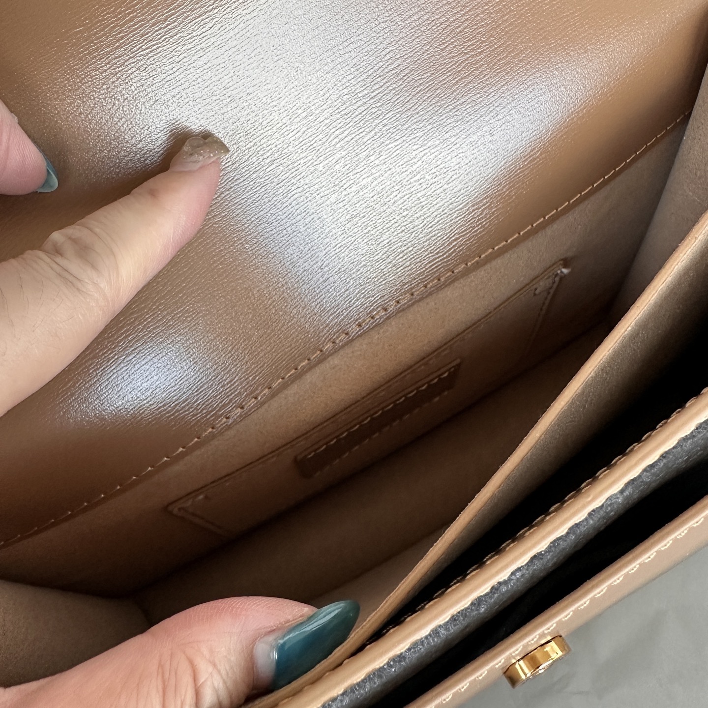 Yves Saint Laurent Sunset 22cm Brown Leather Shoulder Bag 4 i1745218810929 8843 0 3