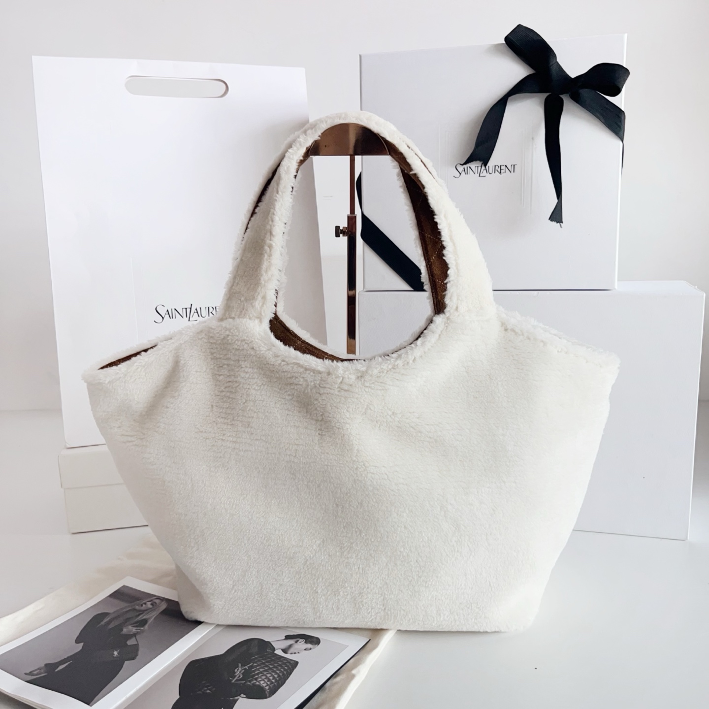 Saint Laurent 小号奶白羊羔毛/金