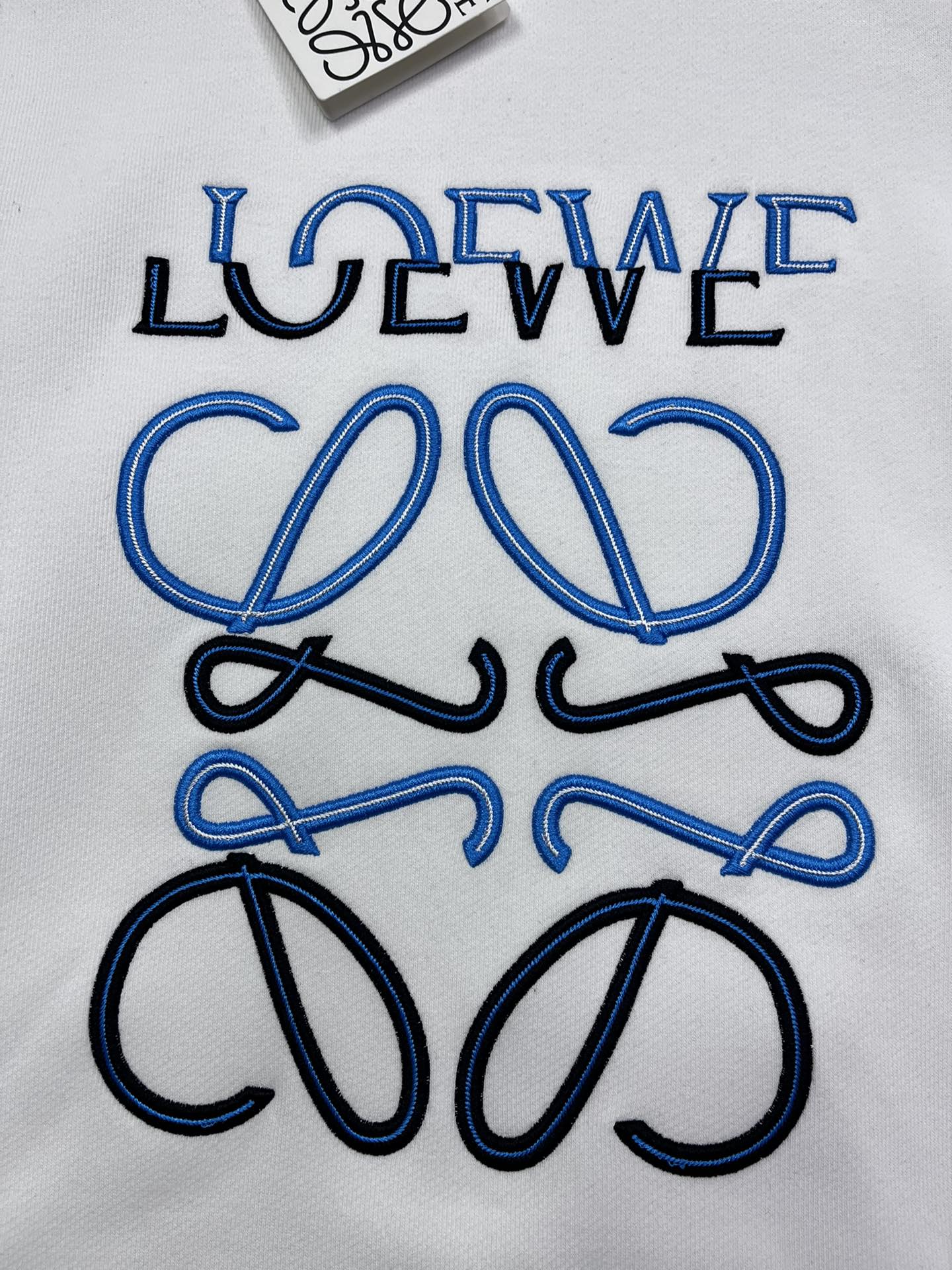 LOEWE罗意威秋冬加绒圆领卫衣时尚休闲套头加绒卫衣衫！贸易公司渠道稀出领先官网发售！一直都是神奇的存在