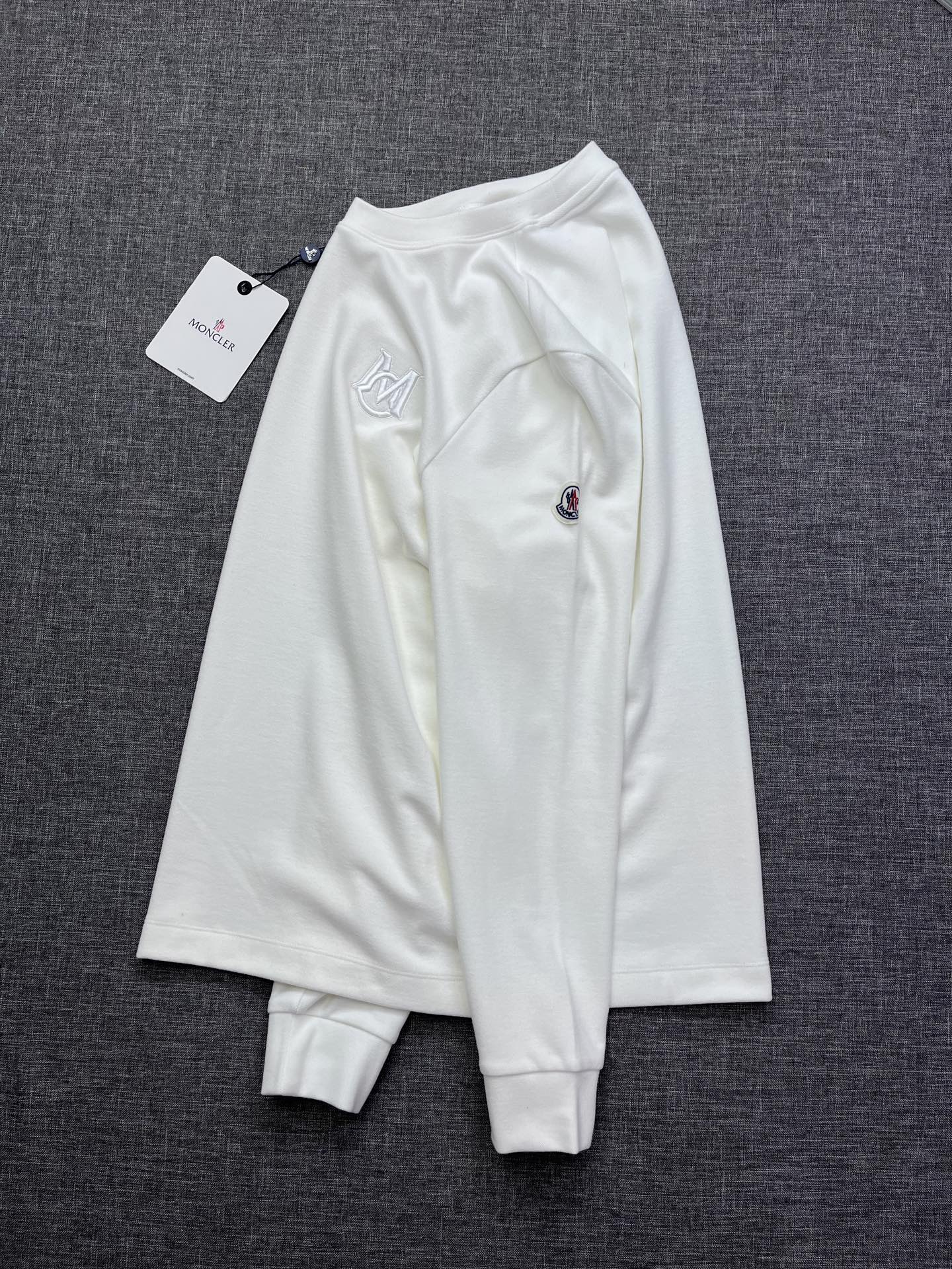 Moncler Men's Casual Long Sleeve T-Shirt Classic Logo Emblem 4 i1757947728890 1478 0 2