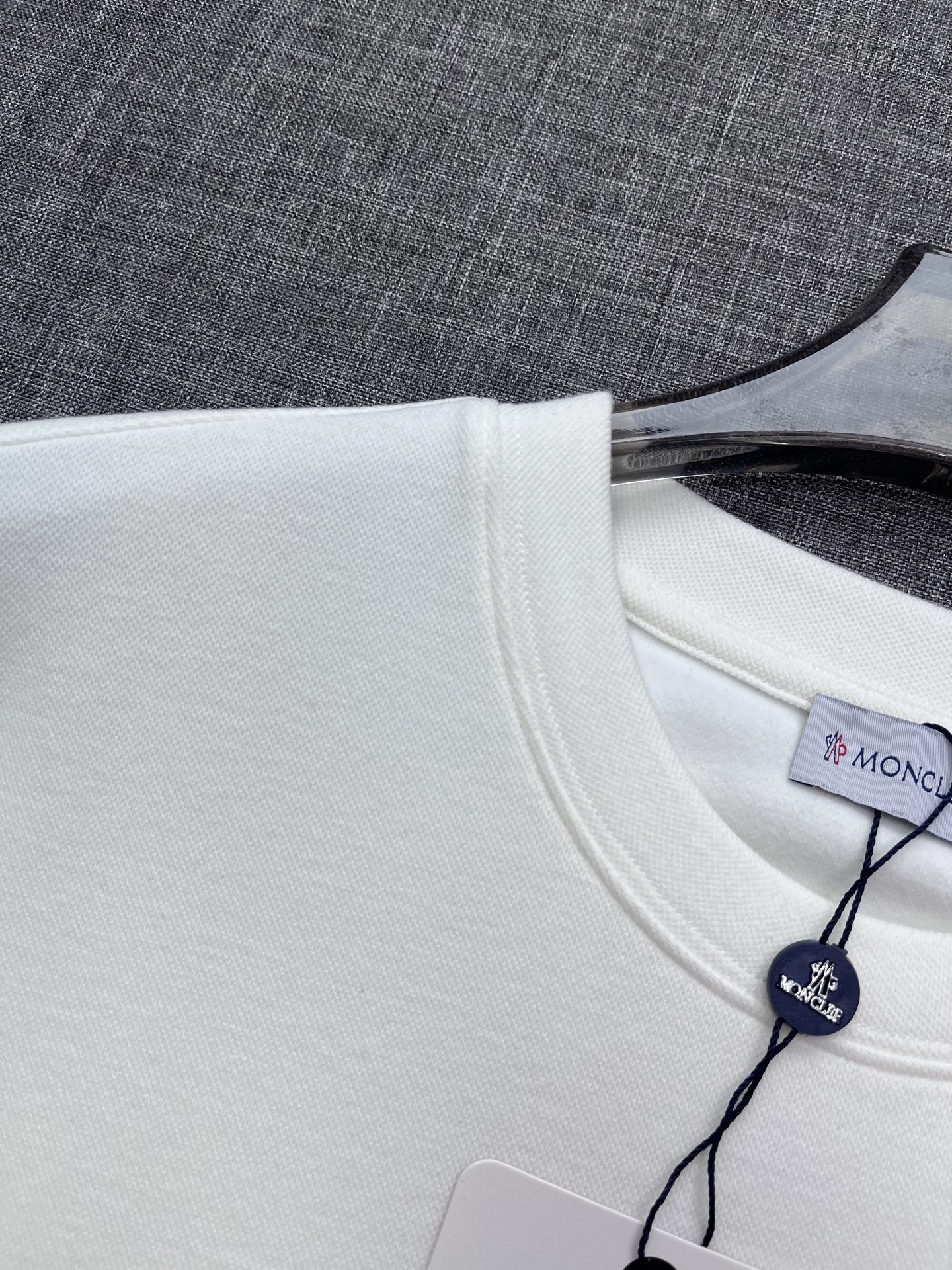 Moncler Men's Casual Long Sleeve T-Shirt Classic Logo Emblem 7 i1757947728920 1440 0 5