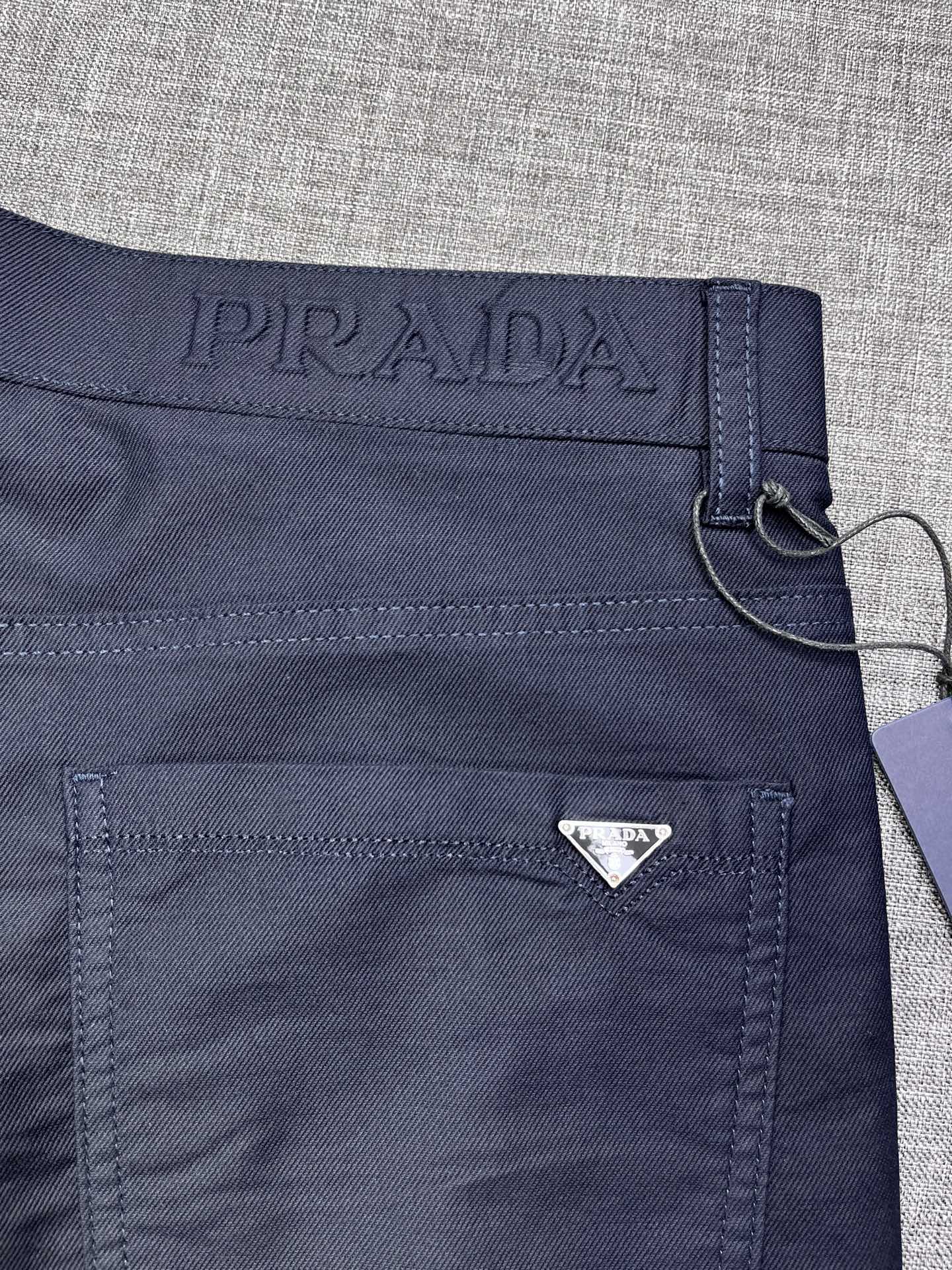 PRADA 普拉达2026春夏男士微弹商务休闲西裤，贸易公司渠道货，品相完美如斯，标签化元素完美嵌入，触