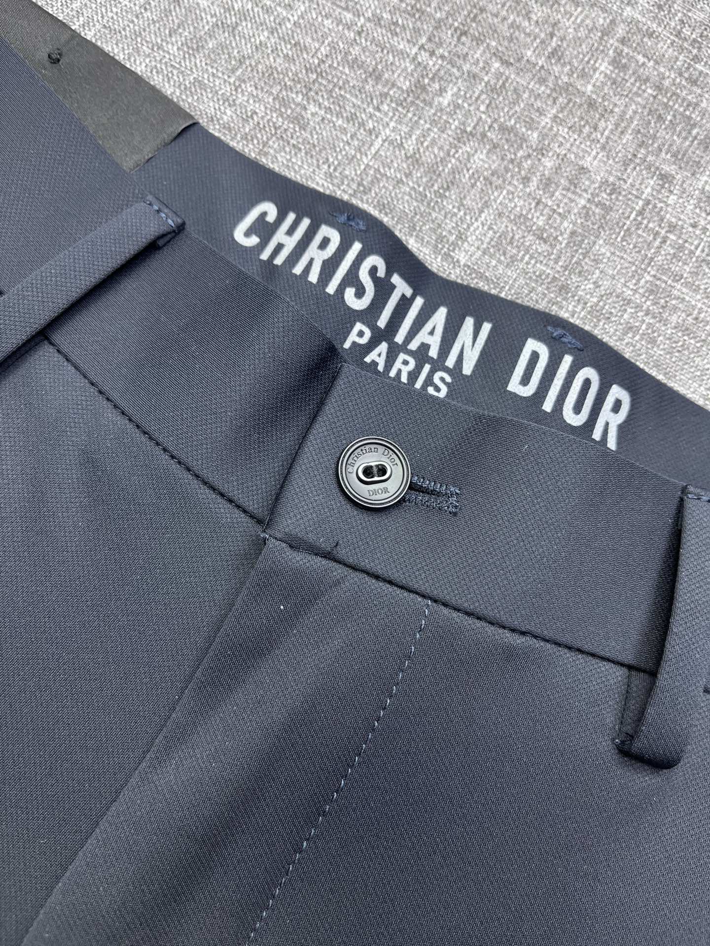 Dior 迪奥男士时装商务休闲高弹西裤长裤，顶级香港洋行货，夏款Ｇ柜新品，高端精英商务必入的类型，可遇而