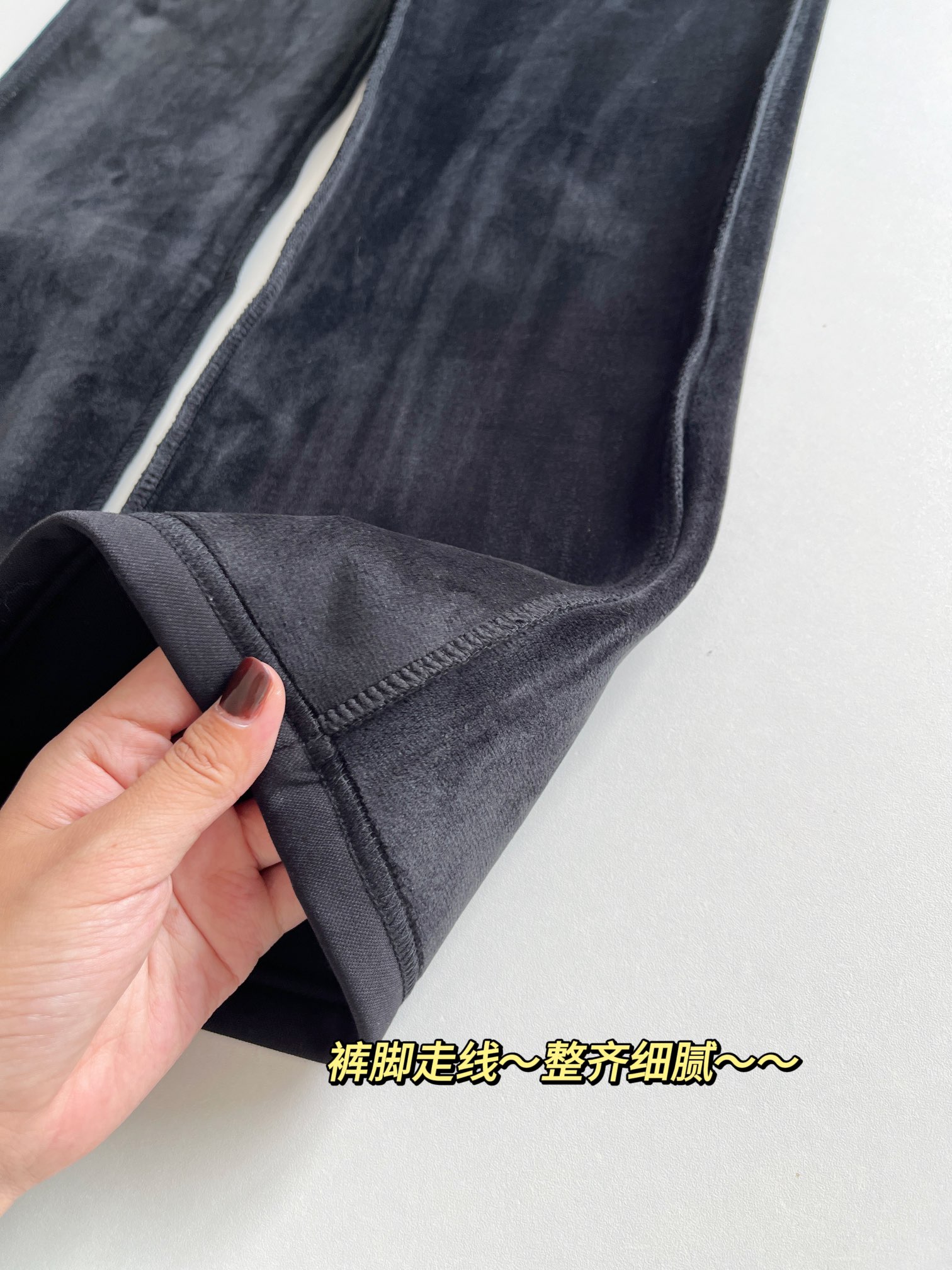 ** Precision interior seam construction with fleece-lined pocket bags - Comprehensive 6