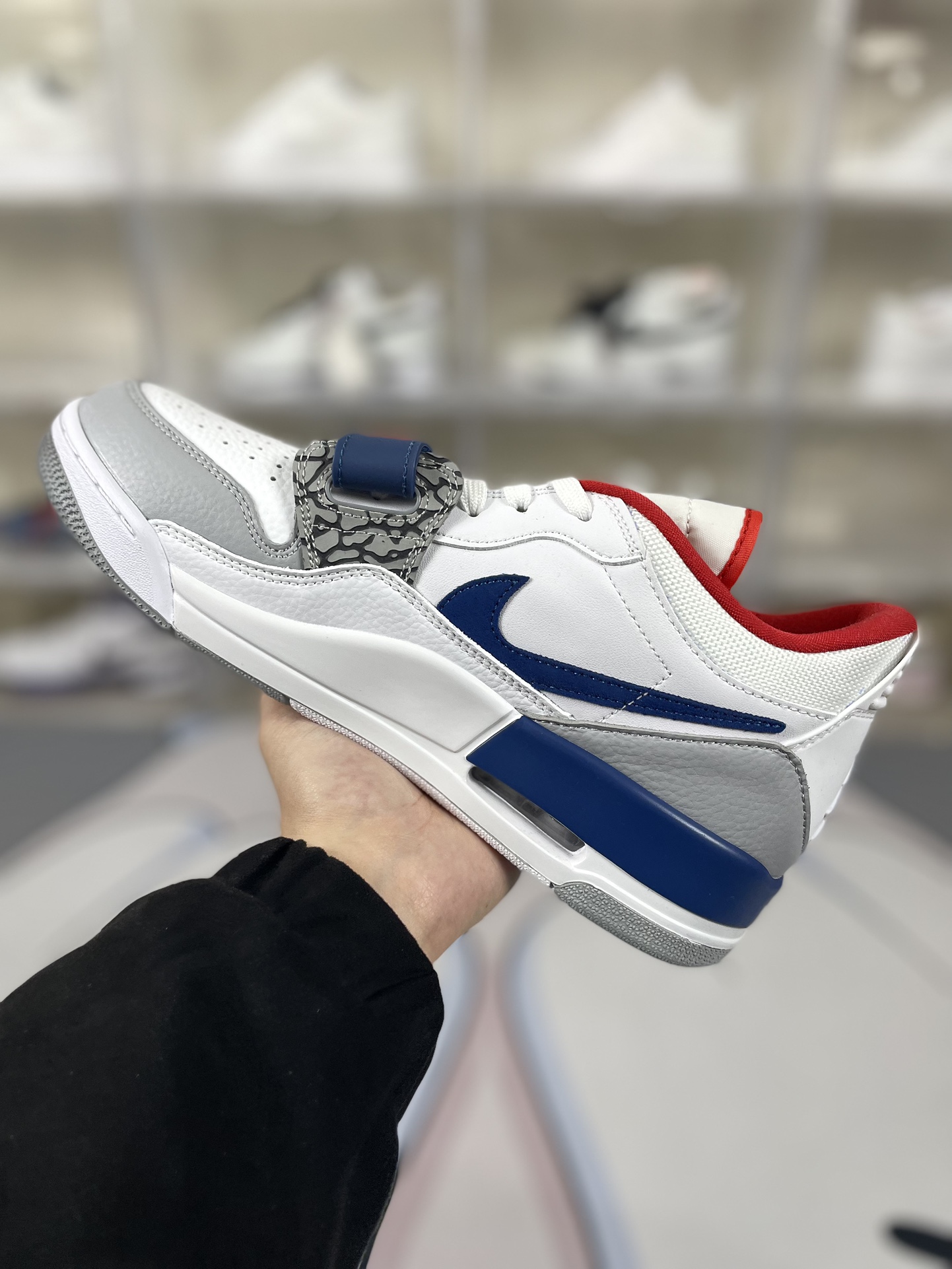 Jordan Legacy 312 Low Retro Basketball Shoes - White/Blue Unisex Sneakers 2 i1704567740 2106 0