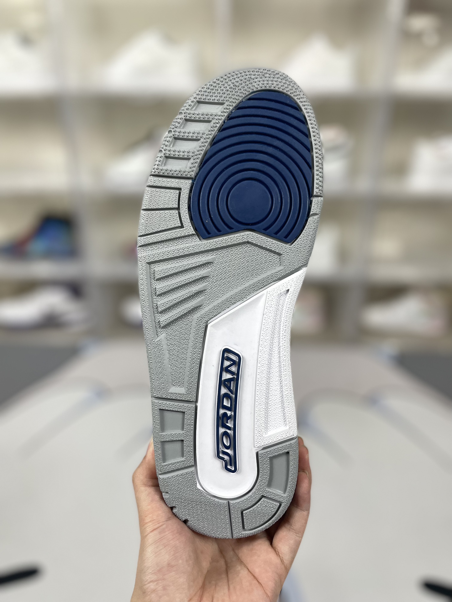 Jordan Legacy 312 Low Retro Basketball Shoes - White/Blue Unisex Sneakers 6 i1704567740 6107 0