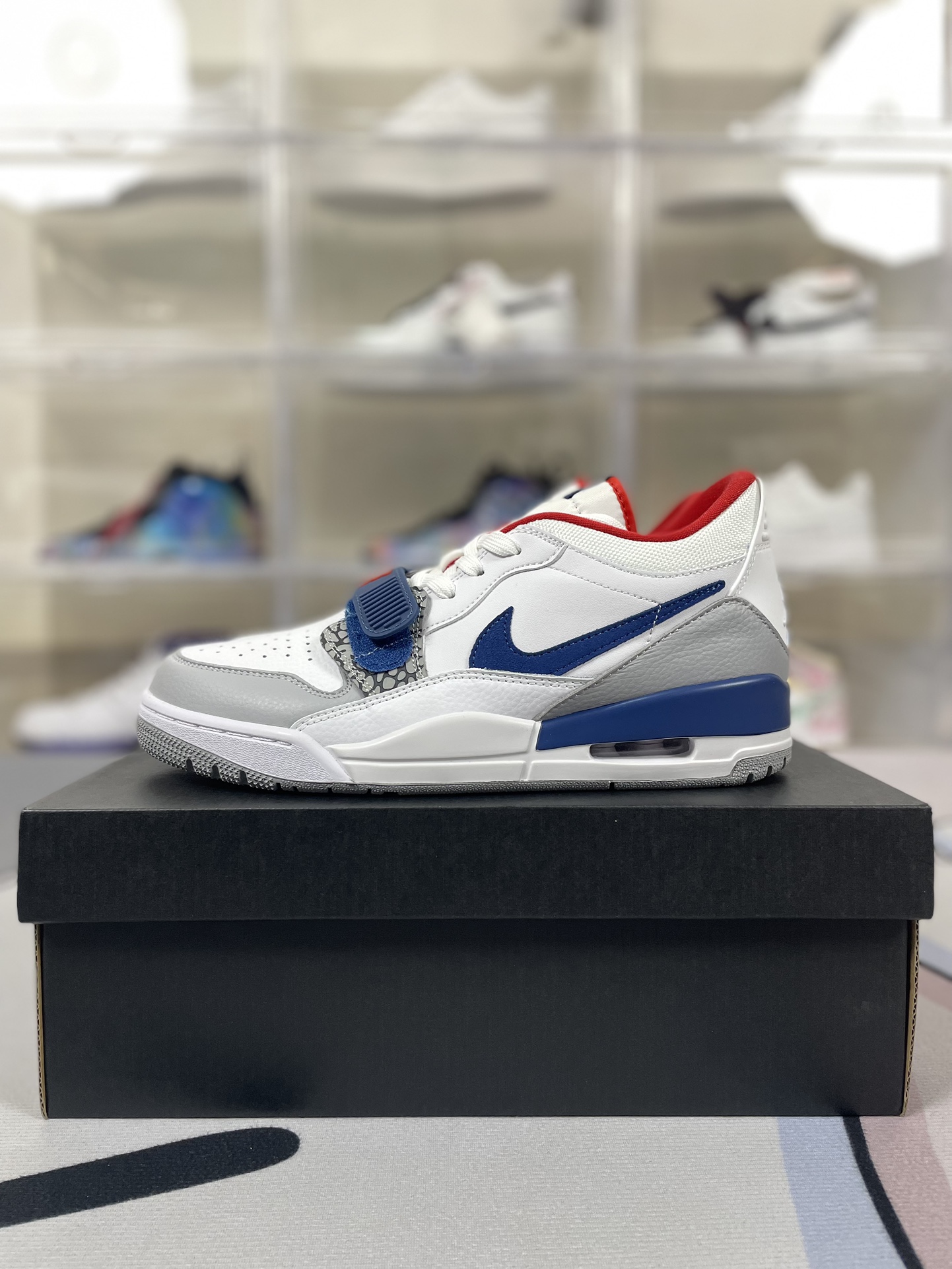 Jordan Legacy 312 Low Retro Basketball Shoes - White/Blue Unisex Sneakers 8 i1704567741 8121 0