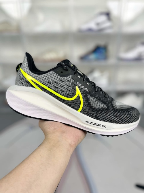 Nike Air Zoom Vomero 17 Running Shoes - Comfortable, Durable, and Stylish 6 Nike Air Zoom Vomero 17 Running Shoes - Comfortable, Durable, and Stylish