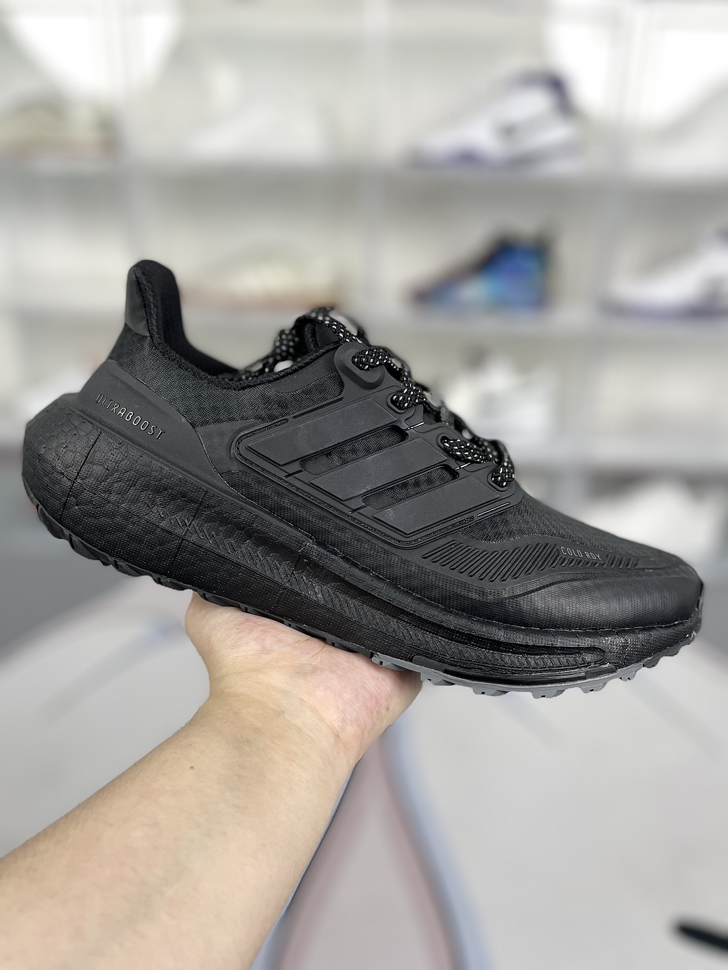Adidas Ultraboost Light COLD.RDY 2.0 Black Running Shoes - Ultimate Comfort 2 i1719341226 1185 0