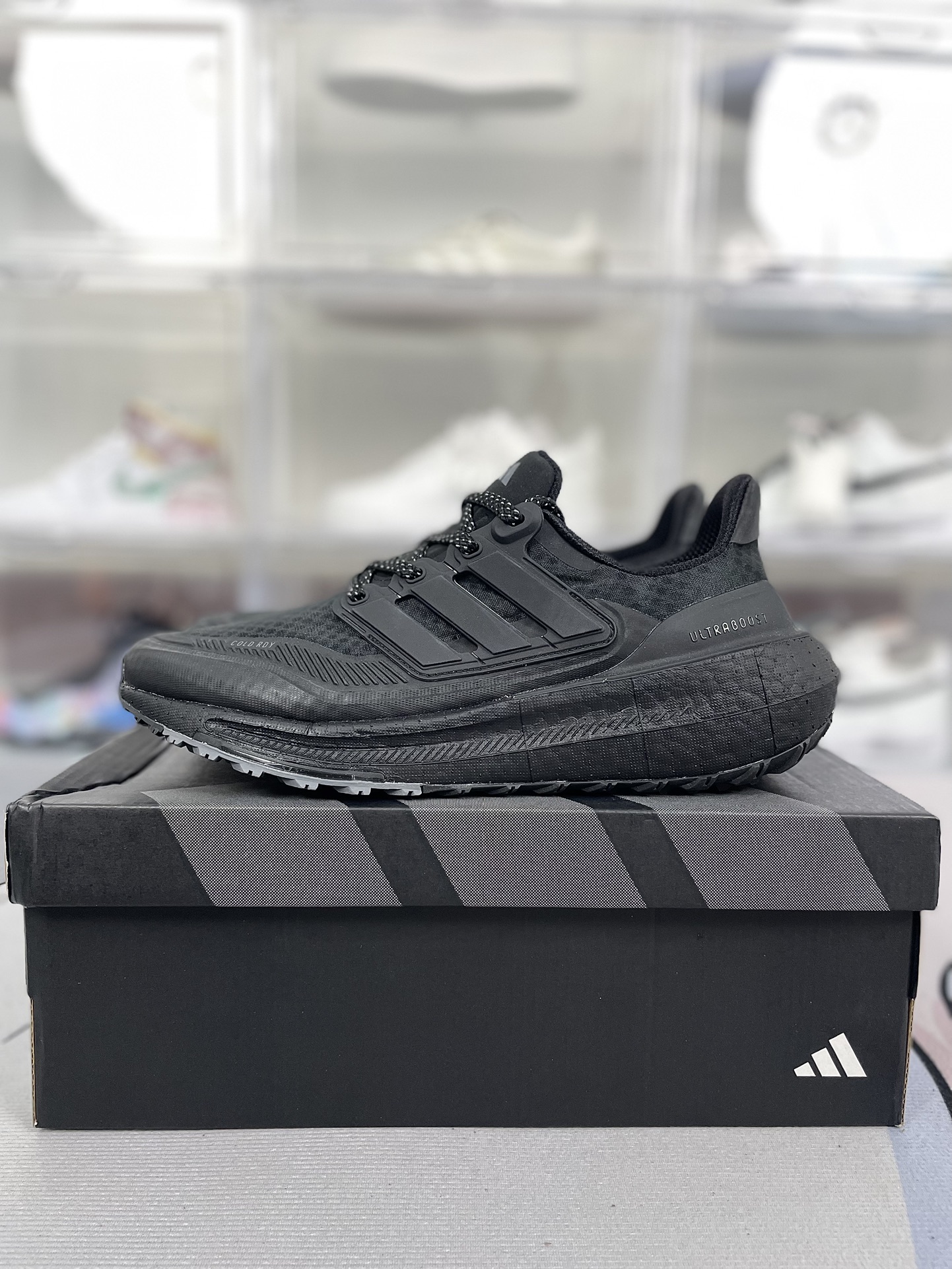 Adidas Ultraboost Light COLD.RDY 2.0 Black Running Shoes - Ultimate Comfort 10 i1719341227 3475 0