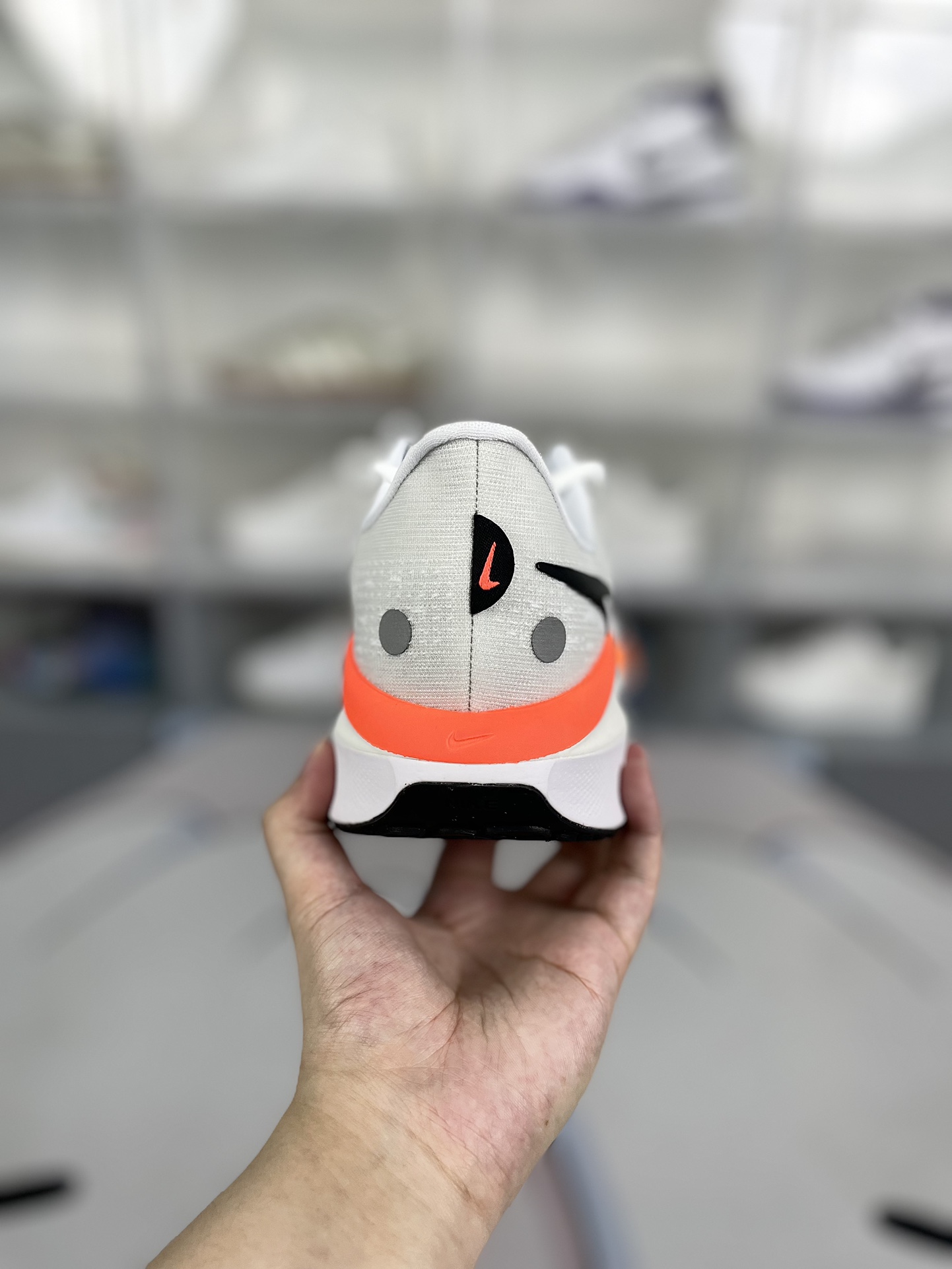 Nike Air Zoom Vomero 17 Running Shoes - Comfortable, Breathable, and Shock-Absorbing 3 i1721758921 7580 0