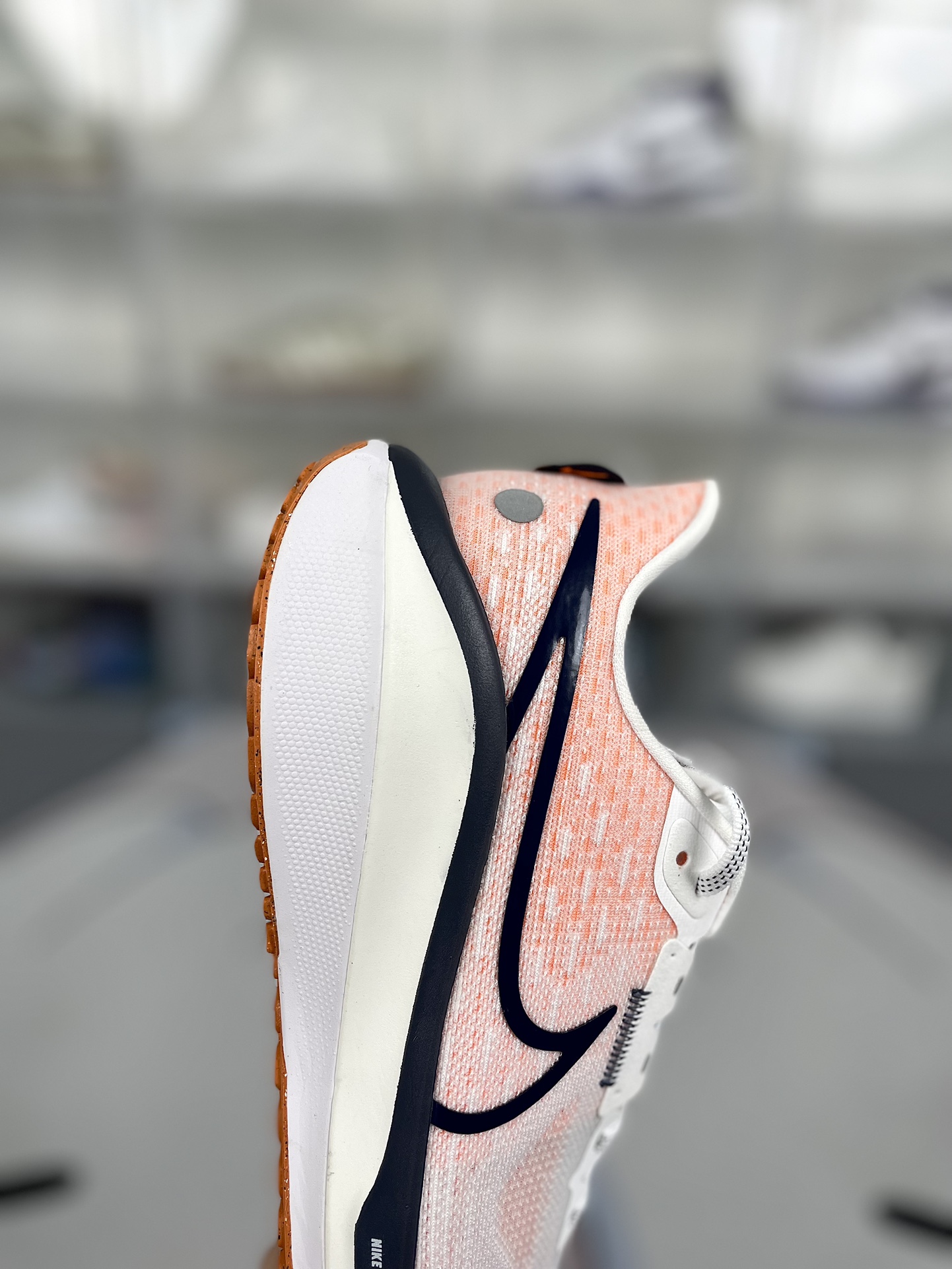 Nike Air Zoom Vomero 17 Running Shoes - Comfortable, Breathable, Cushioned 7 i1722019346 2392 0