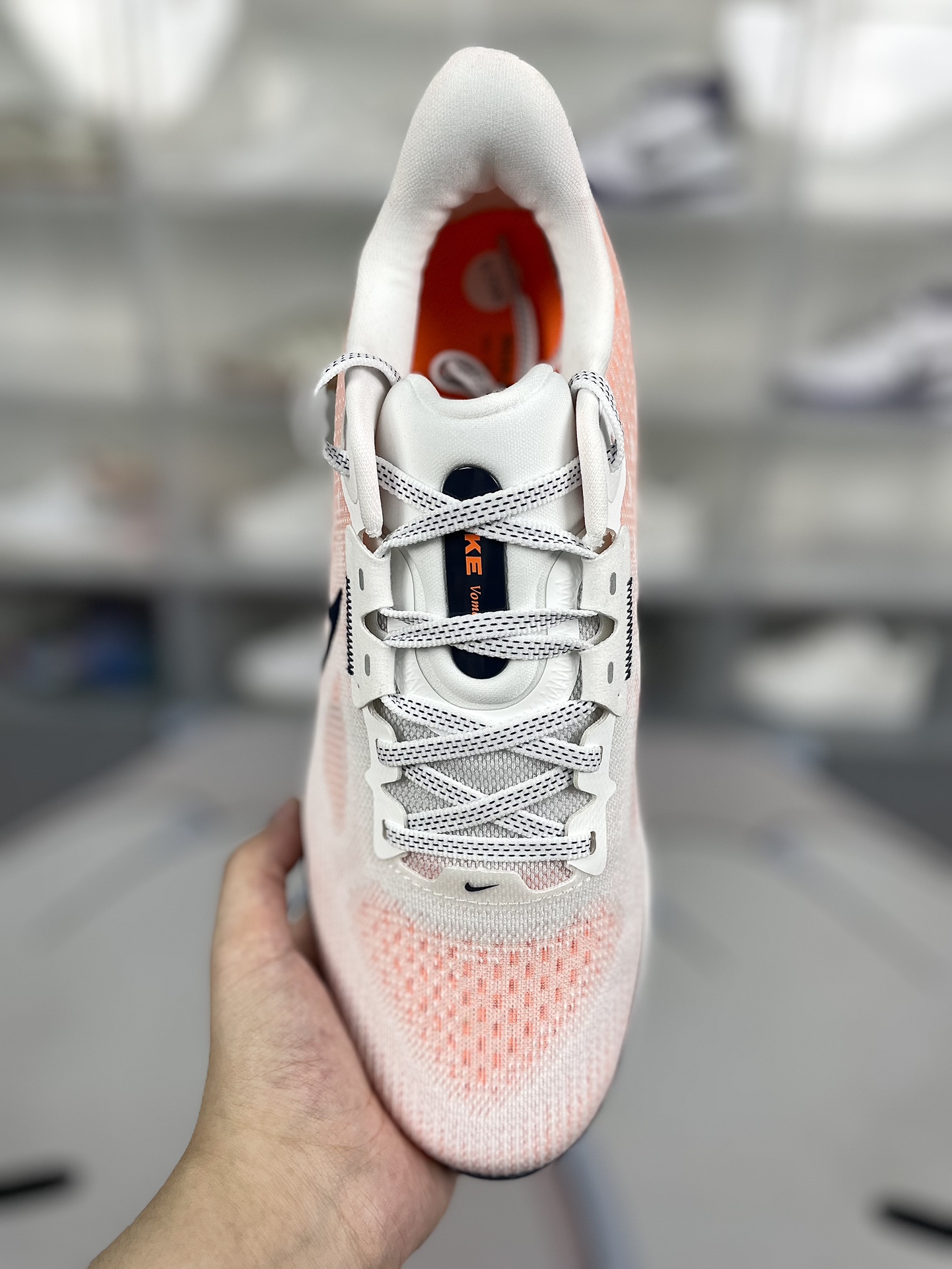 Nike Air Zoom Vomero 17 Running Shoes - Comfortable, Breathable, Cushioned 4 i1722019346 3807 0
