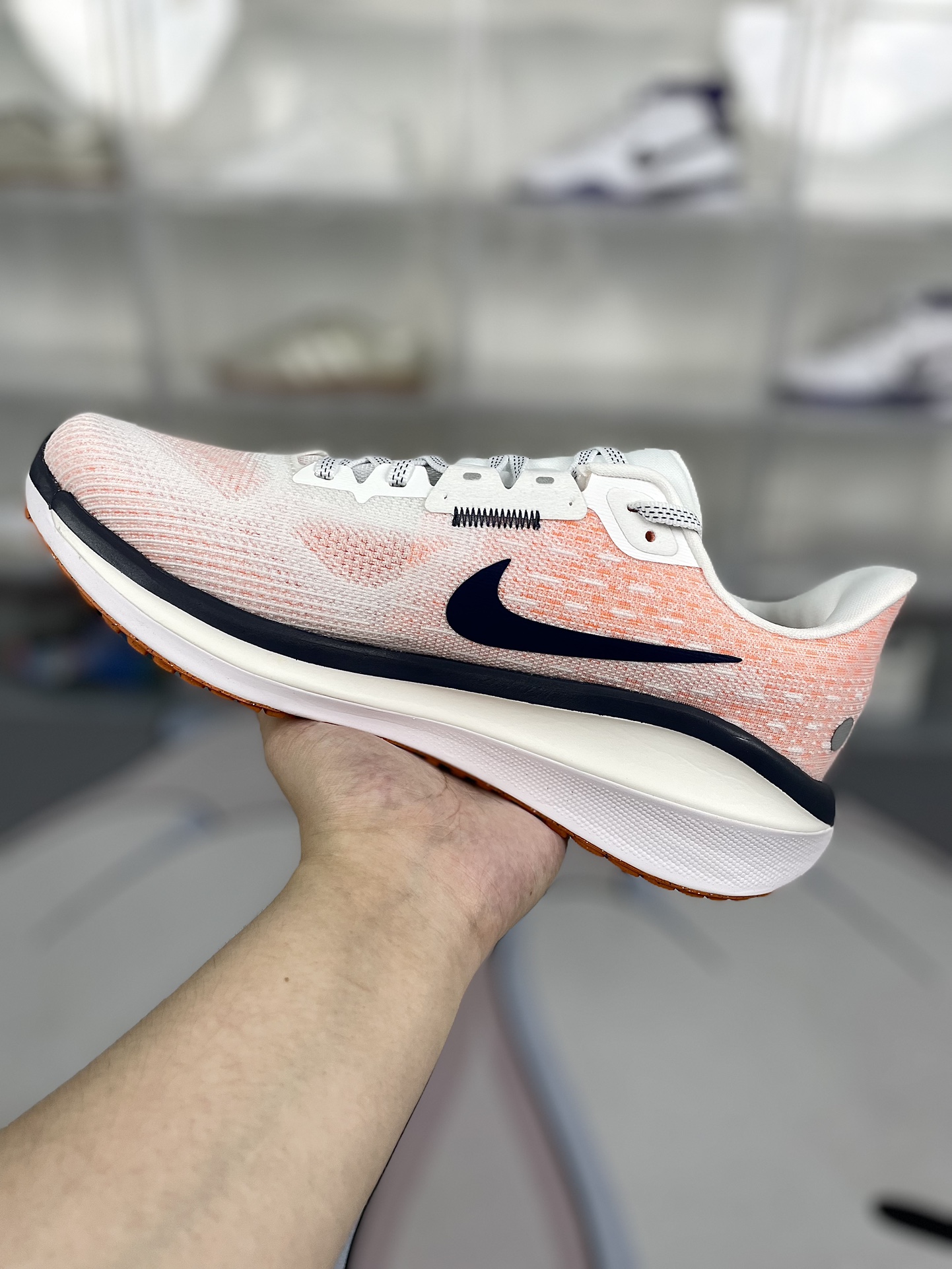 Nike Air Zoom Vomero 17 Running Shoes - Comfortable, Breathable, Cushioned 2 i1722019347 1623 0