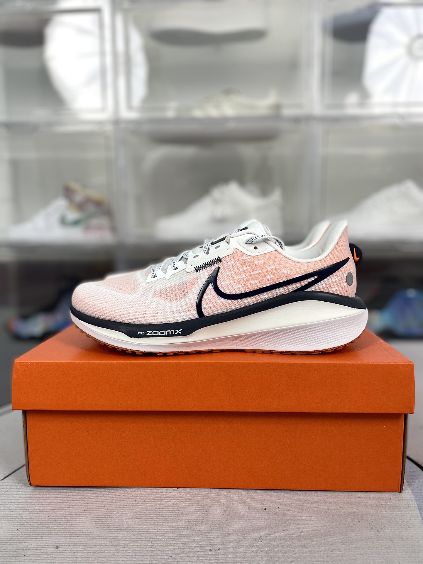 Nike Air Zoom Vomero 17 Running Shoes - Comfortable, Breathable, Cushioned 8 i1722019347 847 0