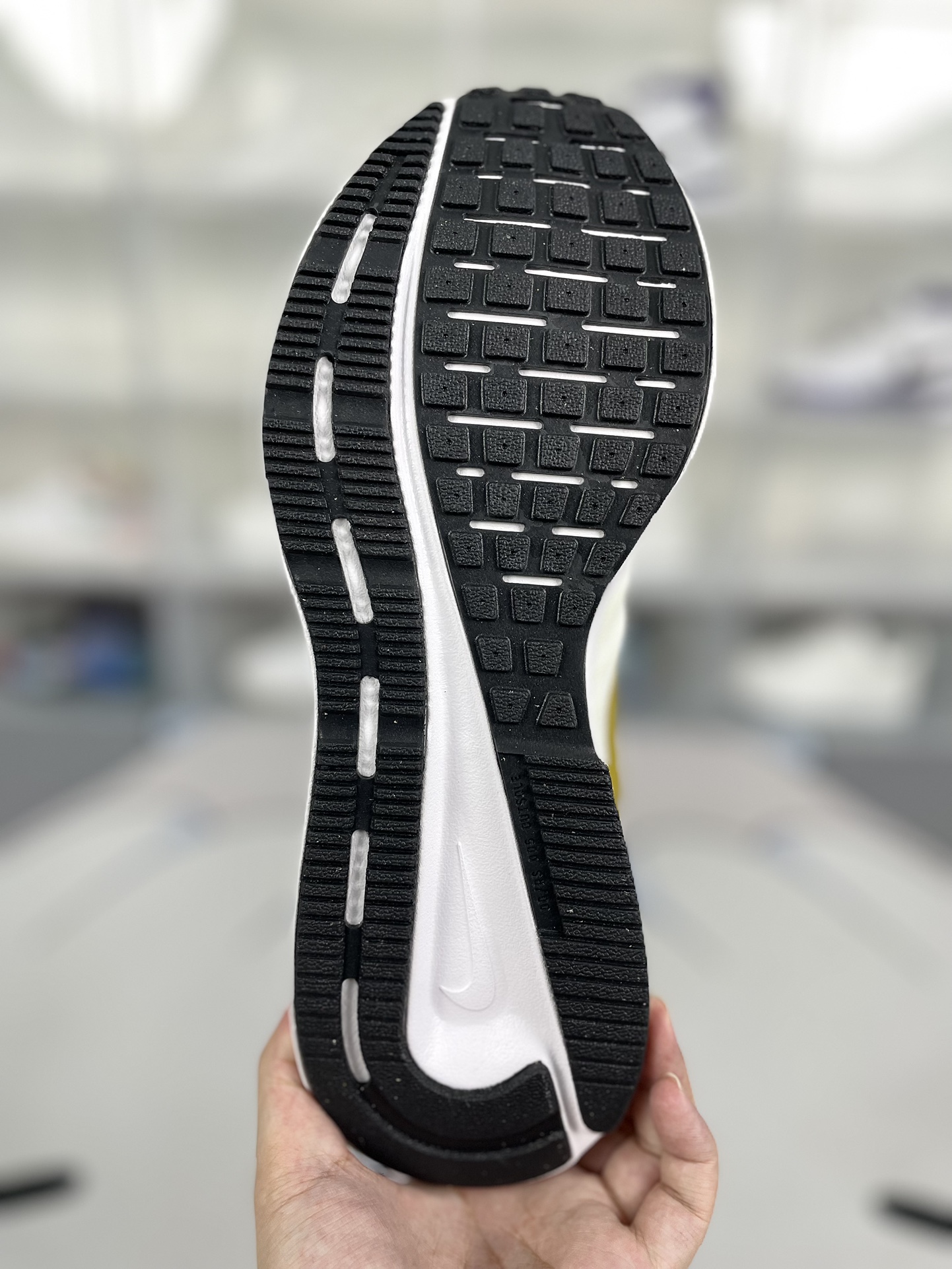 Nike Run Swift 3 White Gold Running Shoes - Men's & Women's Sizes Available! 7 i1722805968 7250 0