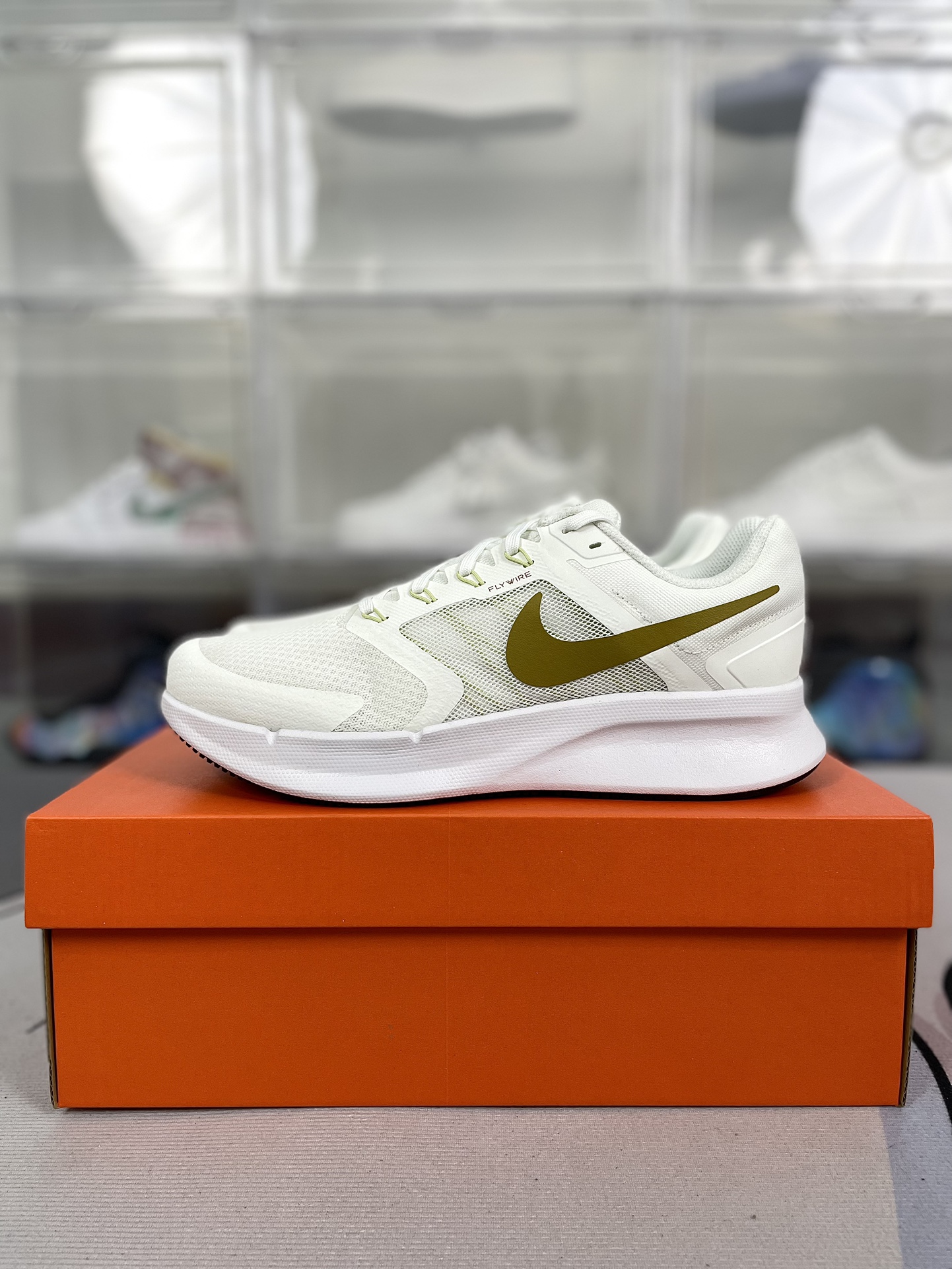 Nike Run Swift 3 White Gold Running Shoes - Men's & Women's Sizes Available! 9 i1722805968 9758 0