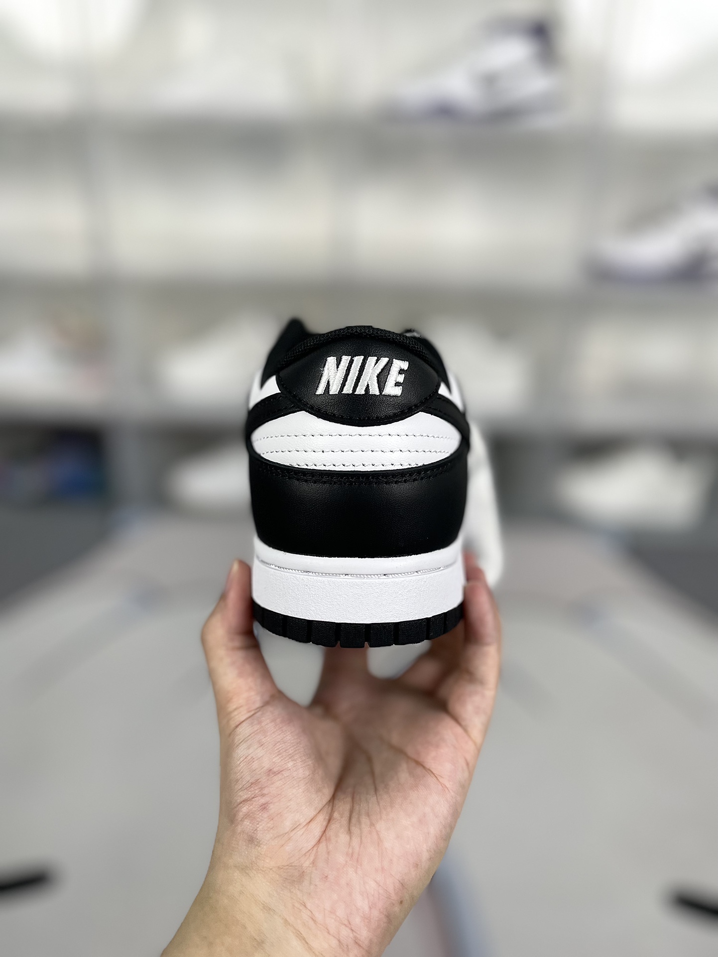 Nike Dunk Low Retro 'Black White' Casual Lifestyle Shoes DD1391-100 3 i1725135341 6077 0