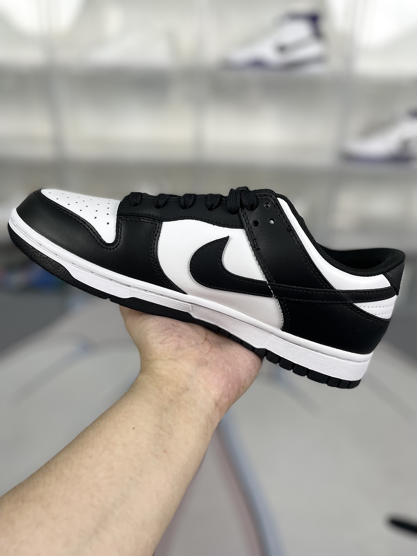Nike Dunk Low Retro 'Black White' Casual Lifestyle Shoes DD1391-100 2 i1725135341 7282 0