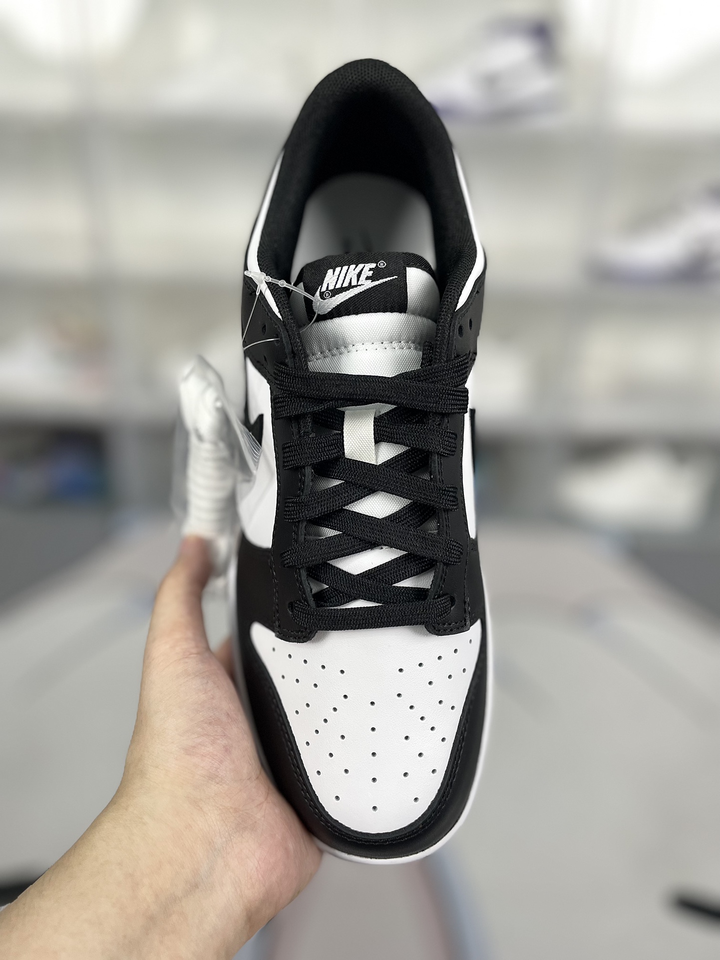 Nike Dunk Low Retro 'Black White' Casual Lifestyle Shoes DD1391-100 4 i1725135341 9973 0
