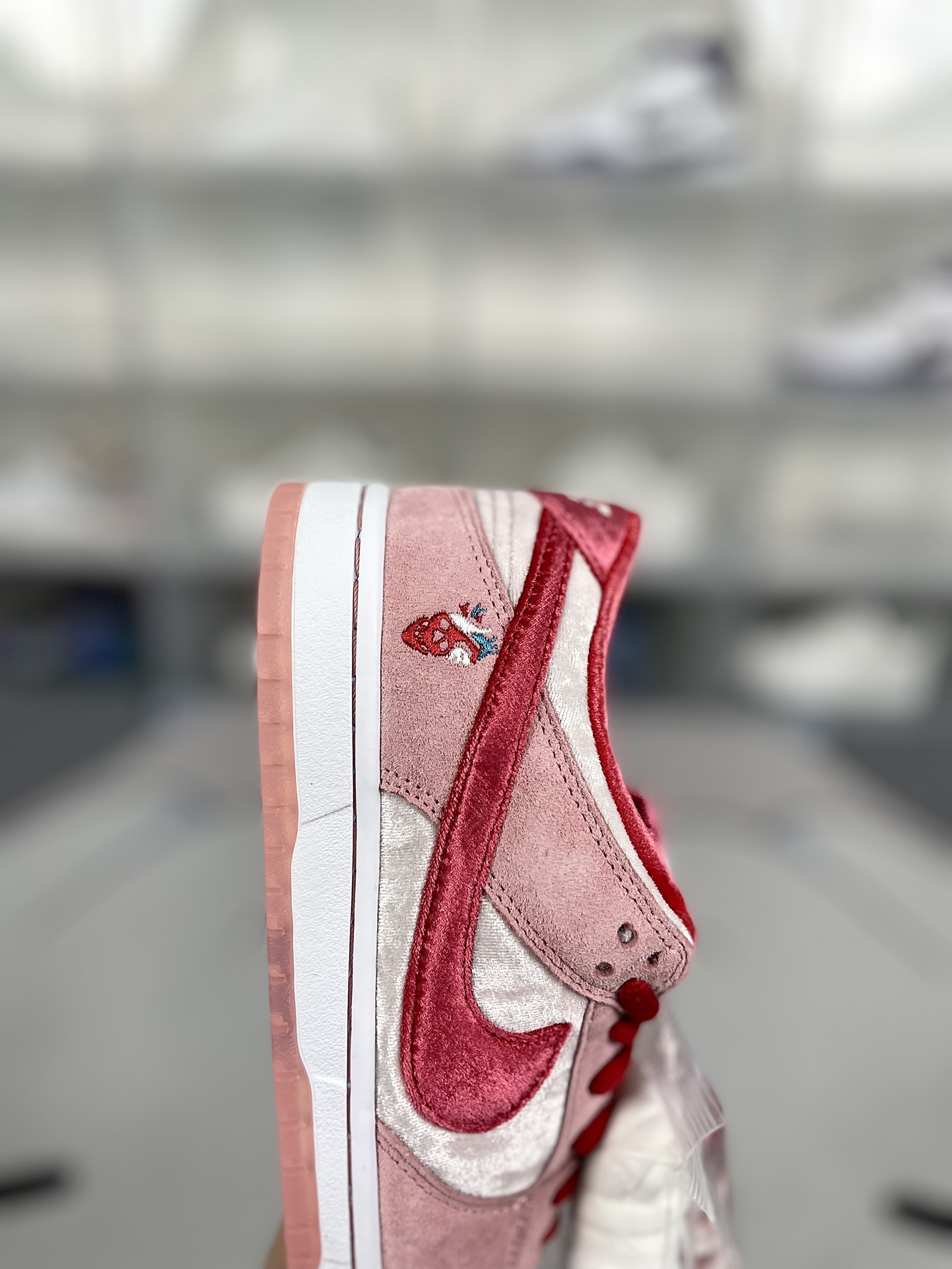 Nike Dunk SB Low StrangeLove Valentine's Day Pink White CT2552-800 7 i1725135396 4934 0