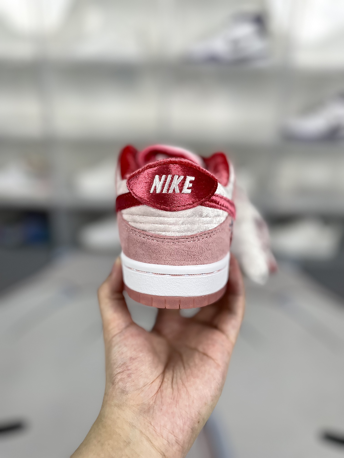 Nike Dunk SB Low StrangeLove Valentine's Day Pink White CT2552-800 3 i1725135396 7127 0