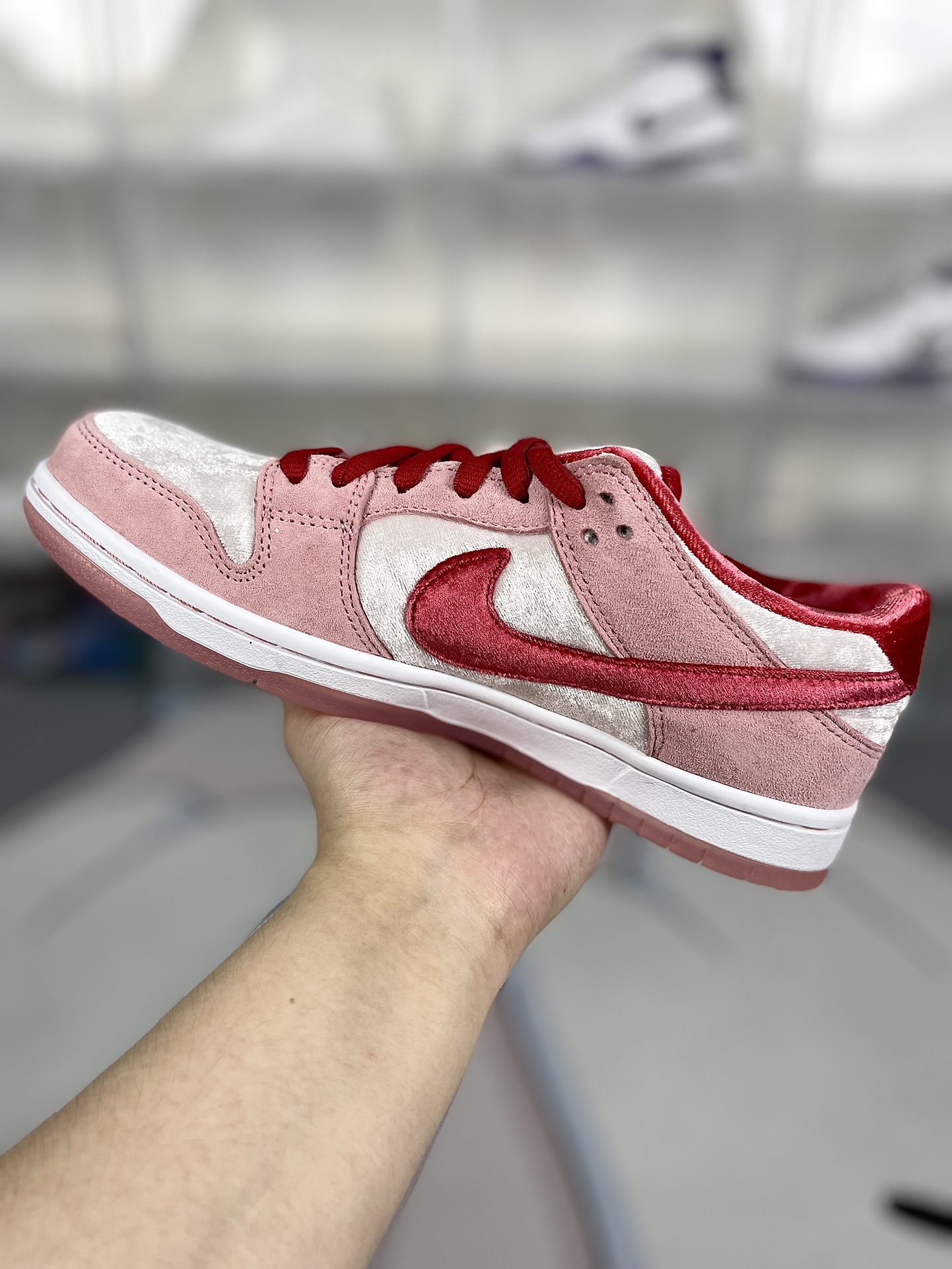 Nike Dunk SB Low StrangeLove Valentine's Day Pink White CT2552-800 2 i1725135396 80 0