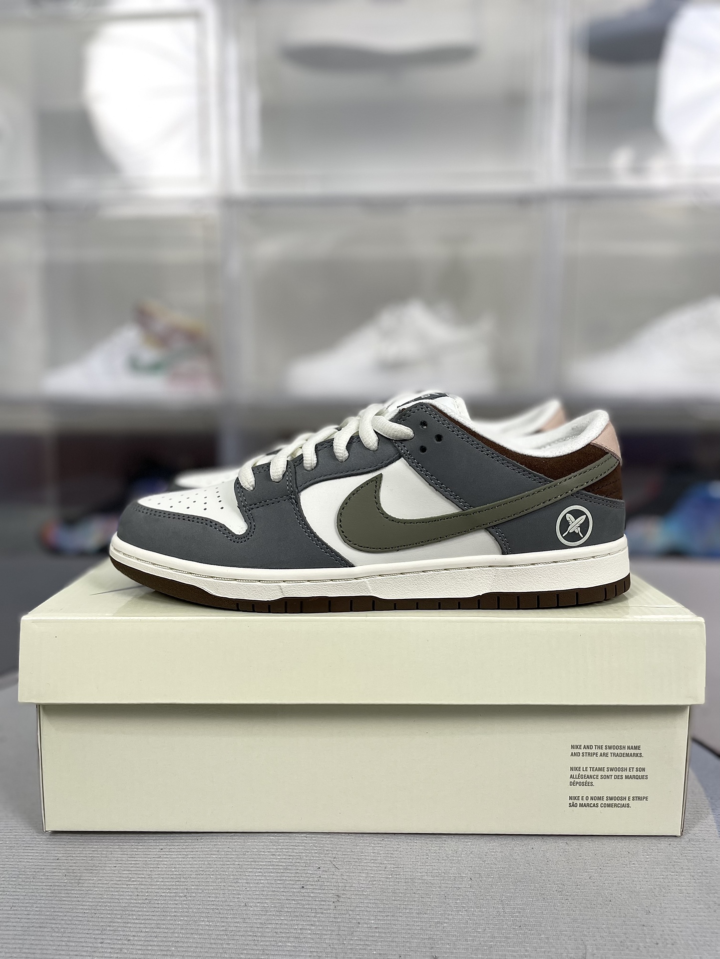 Nike SB Dunk Low Yuto Horigome Skateboarding Shoes - Gray and White 9 i1725226007 6067 0
