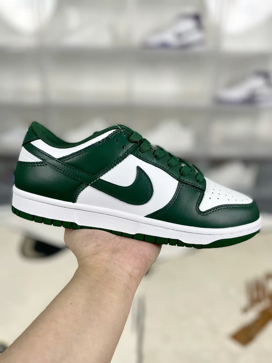 Nike Dunk Low Retro Varsity Green Leather White Green Low-top Sneakers