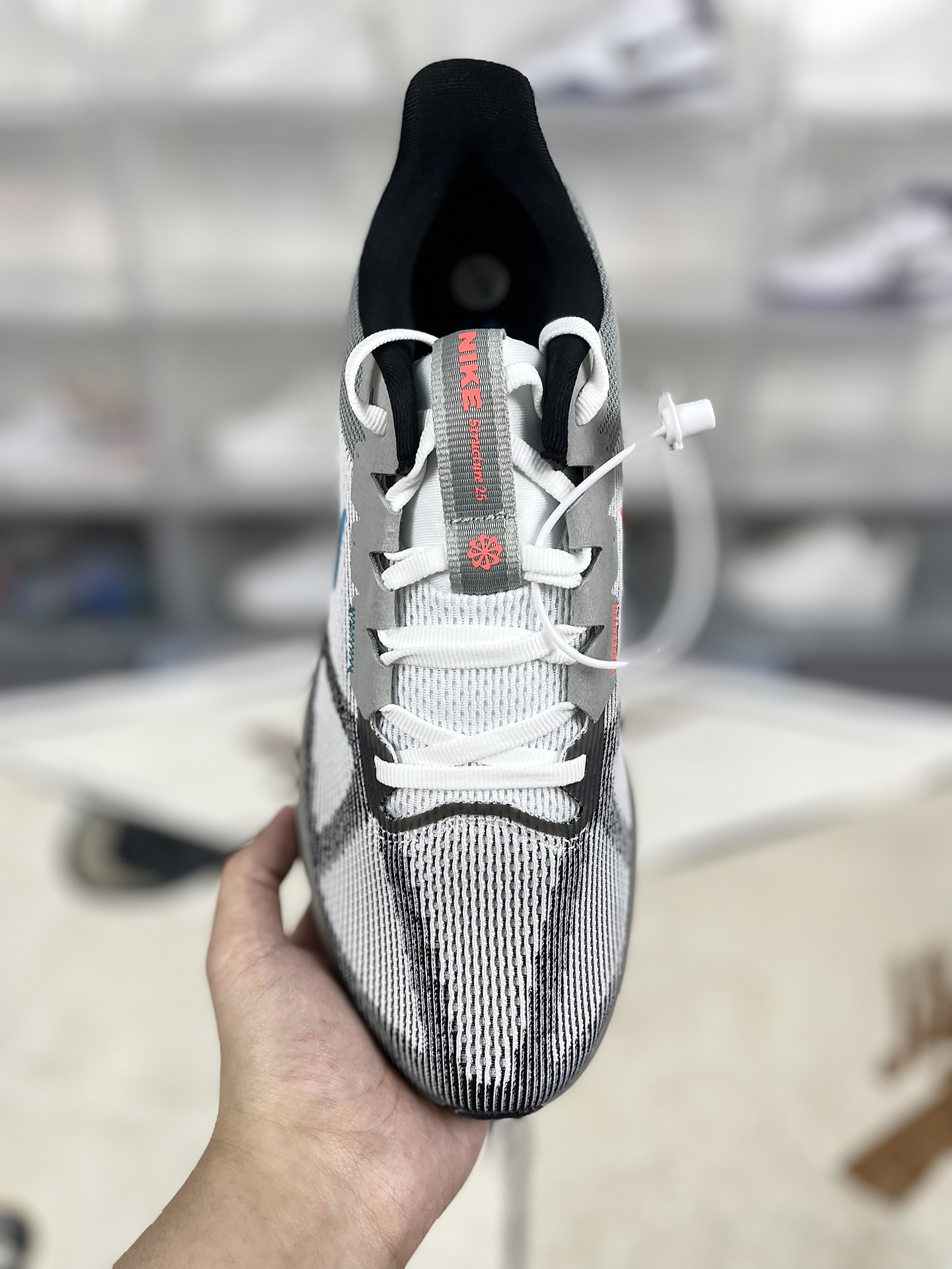 Nike Zoom Structure 25 Running Shoes - Breathable, Supportive, and Durable 5 i1729283646 5321 0