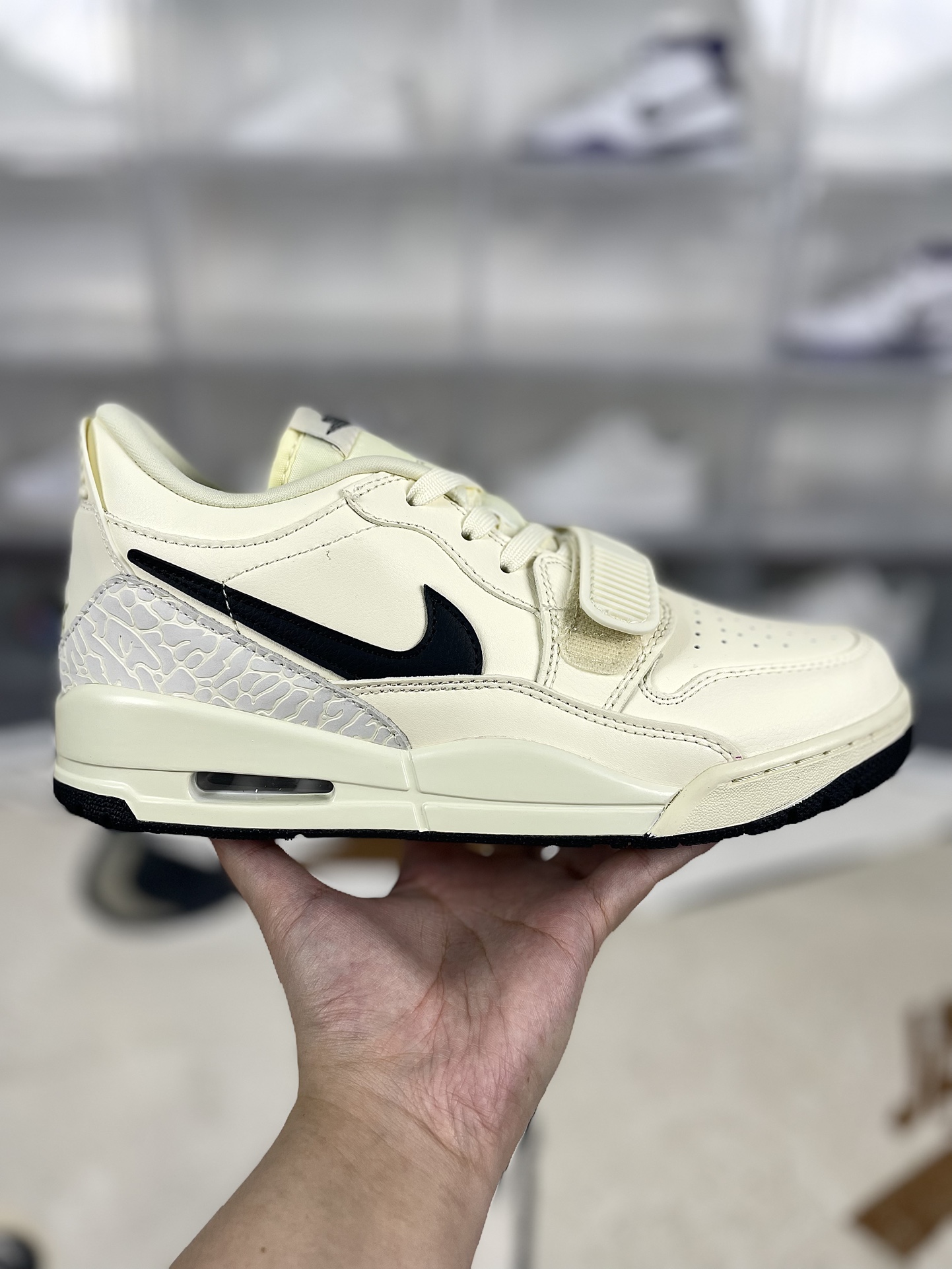 Jordan Legacy 312 Low 'Coconut Milk Black' Retro Basketball Shoes 9 i1729714919 3510 0
