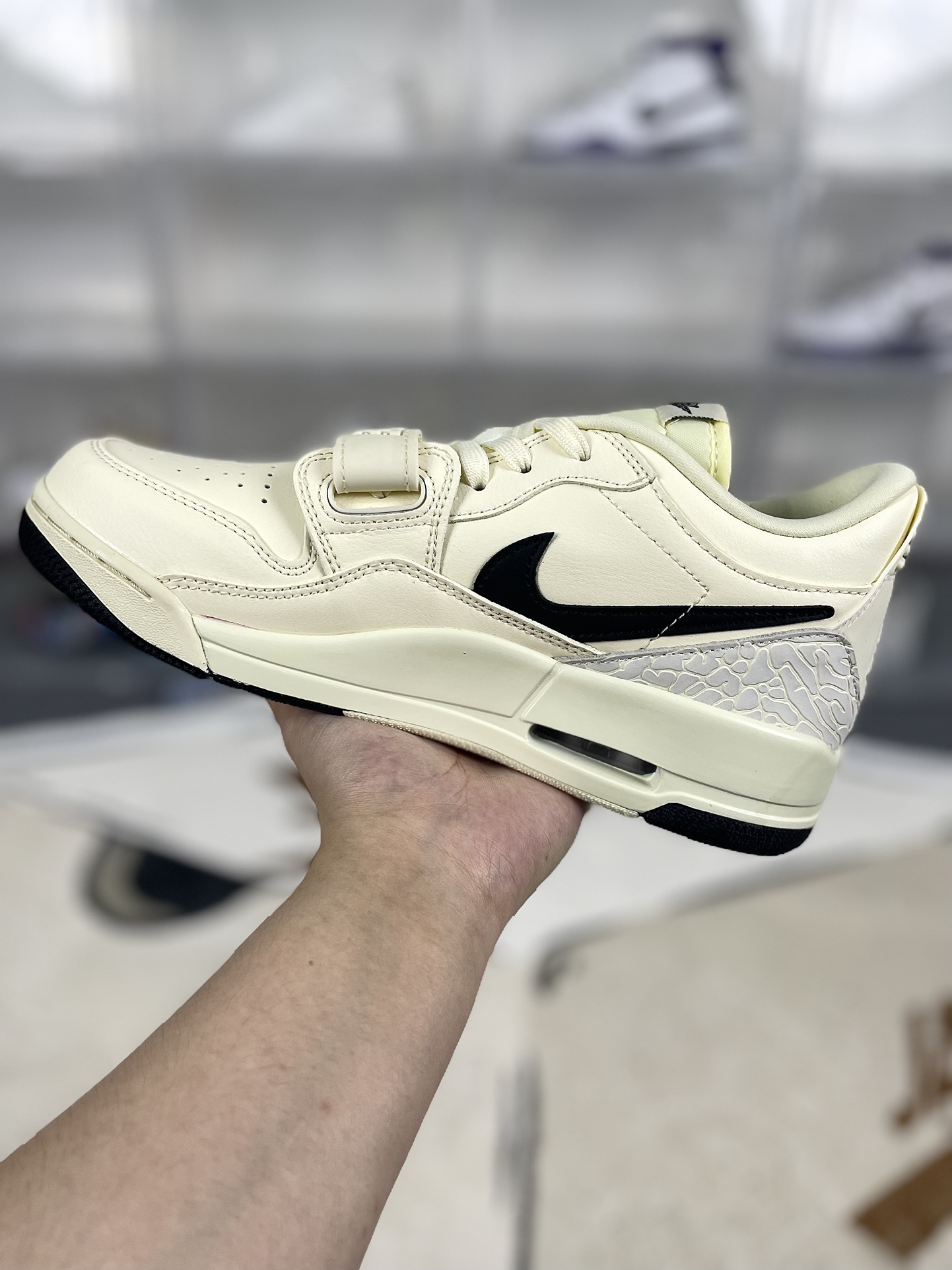 Jordan Legacy 312 Low 'Coconut Milk Black' Retro Basketball Shoes 3 i1729714919 5524 0